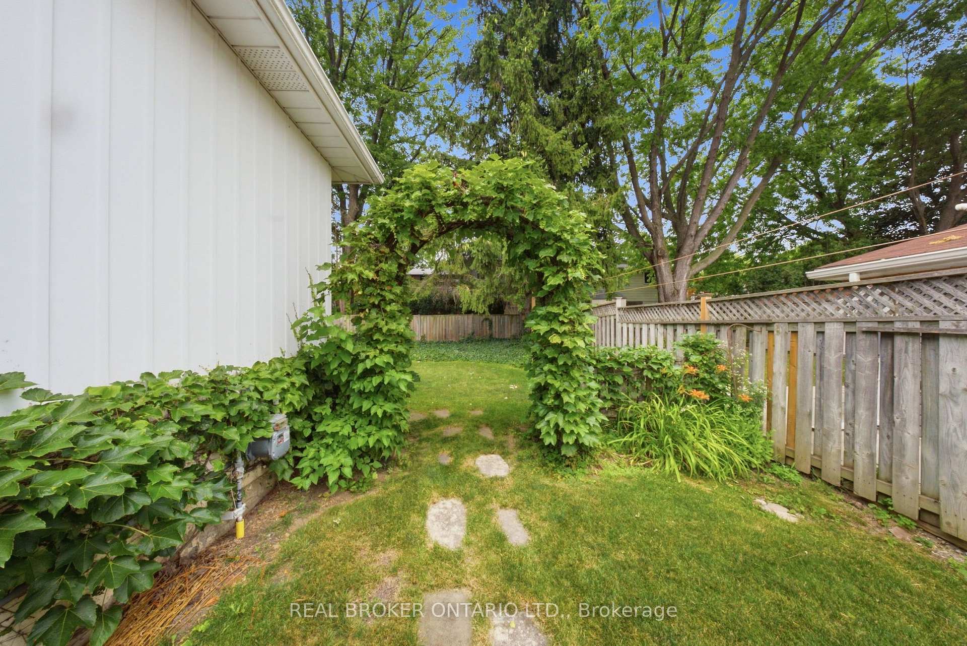 Photo 35 of 3157 Palmer Drive, Burlington, Palmer — HOMEH