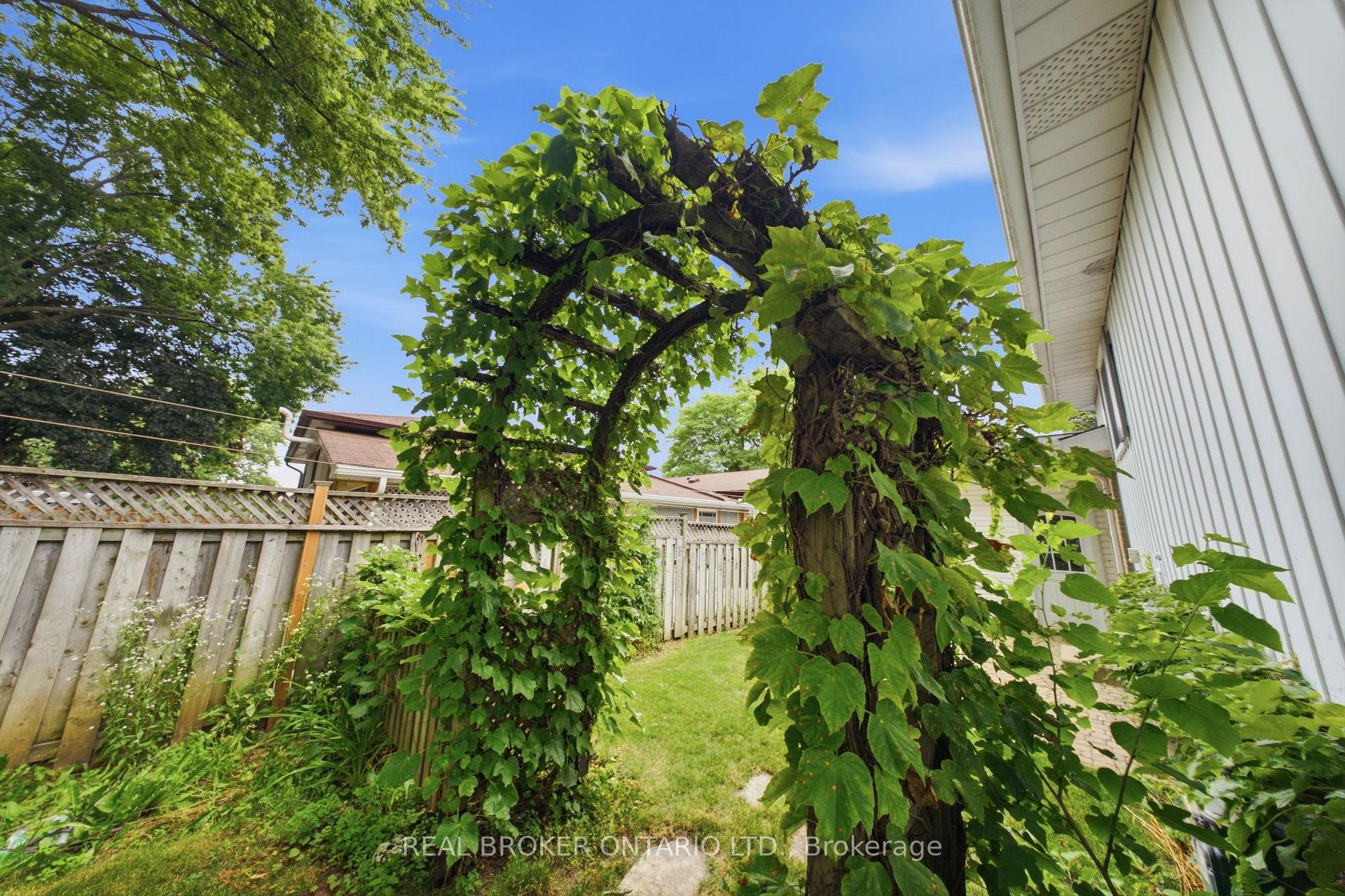 Photo 36 of 3157 Palmer Drive, Burlington, Palmer — HOMEH