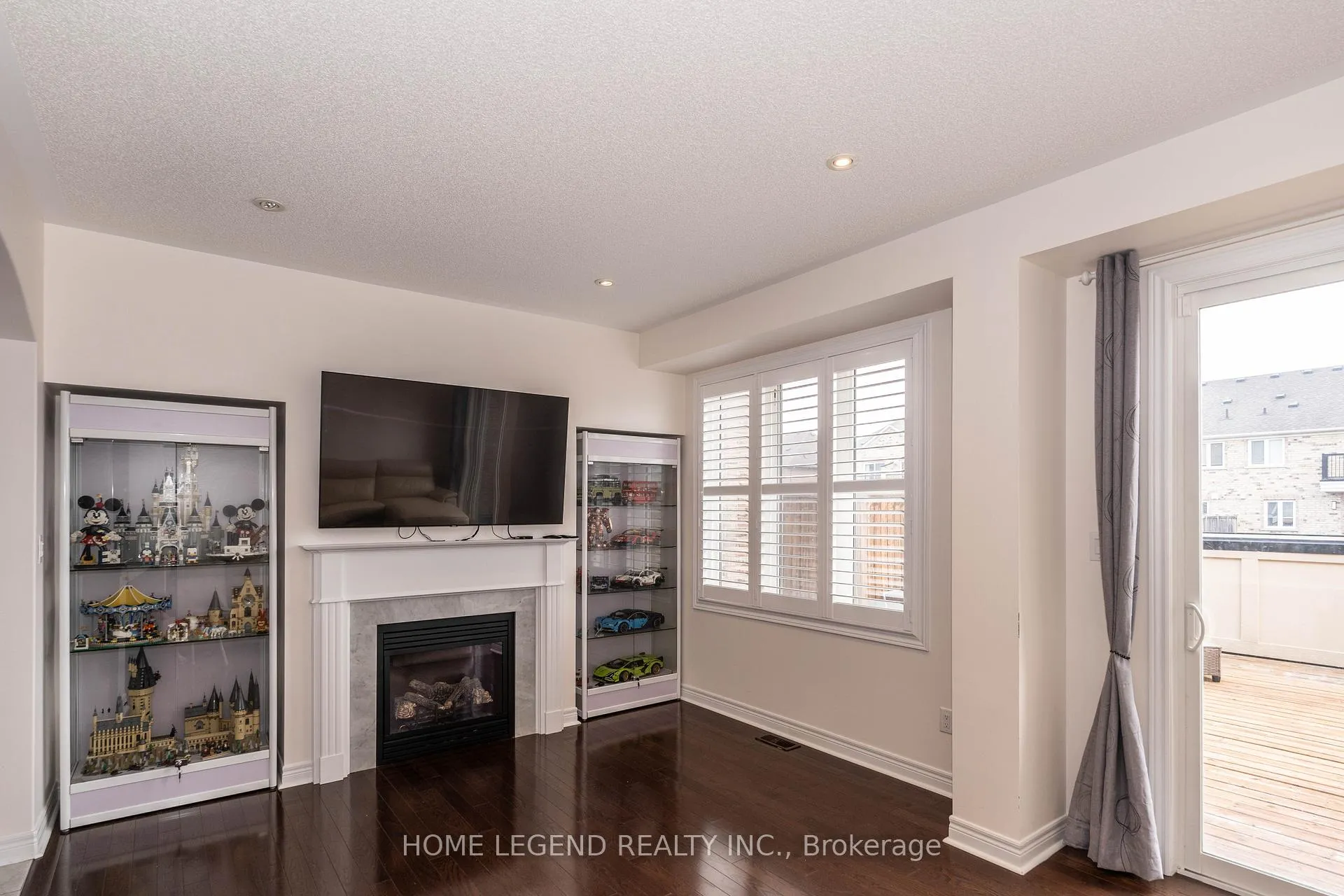 Photo 5 of 5 Earnshaw Drive, Markham, Victoria Square — HOMEH