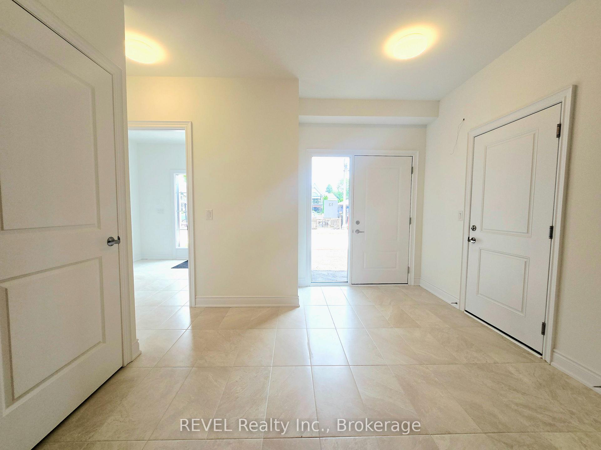 Photo 12 of Unit 2, 15 Lake Street, Grimsby, Grimsby Beach — HOMEH