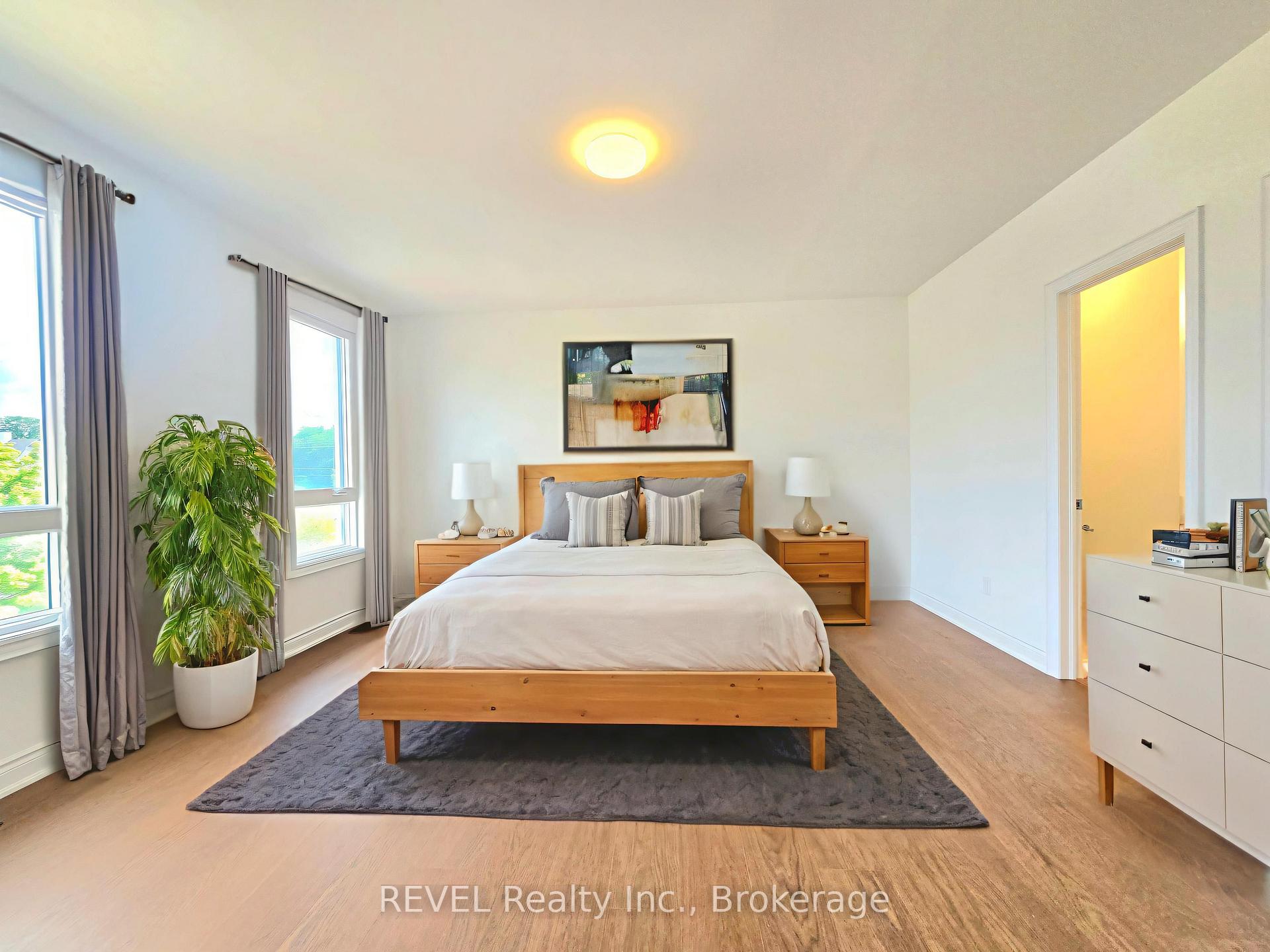 Photo 34 of Unit 2, 15 Lake Street, Grimsby, Grimsby Beach — HOMEH