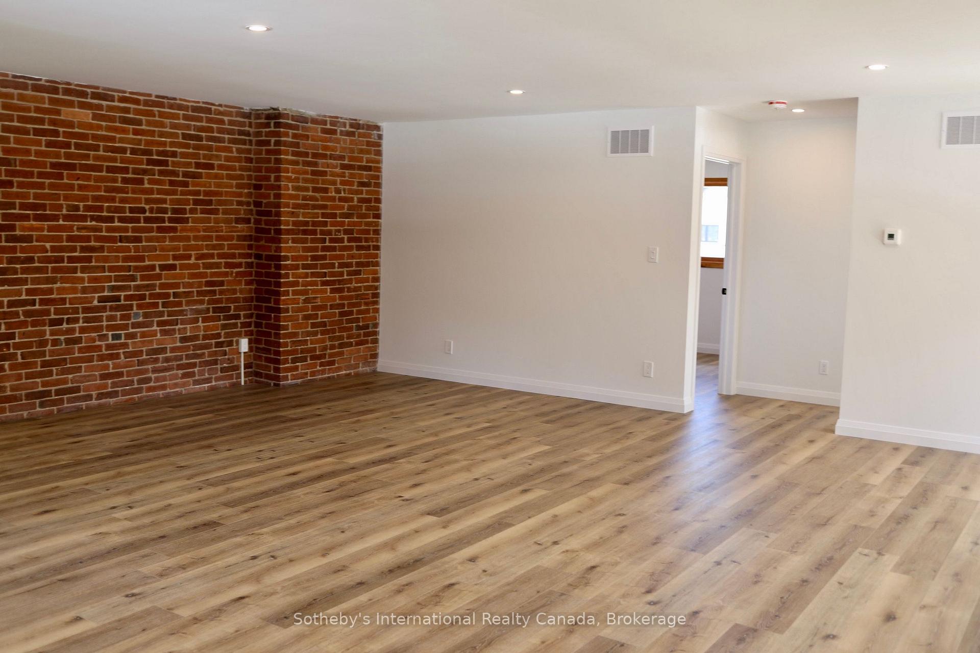 Photo 7 of Unit A, 22 Melville Street, Clearview, Nottawa — HOMEH