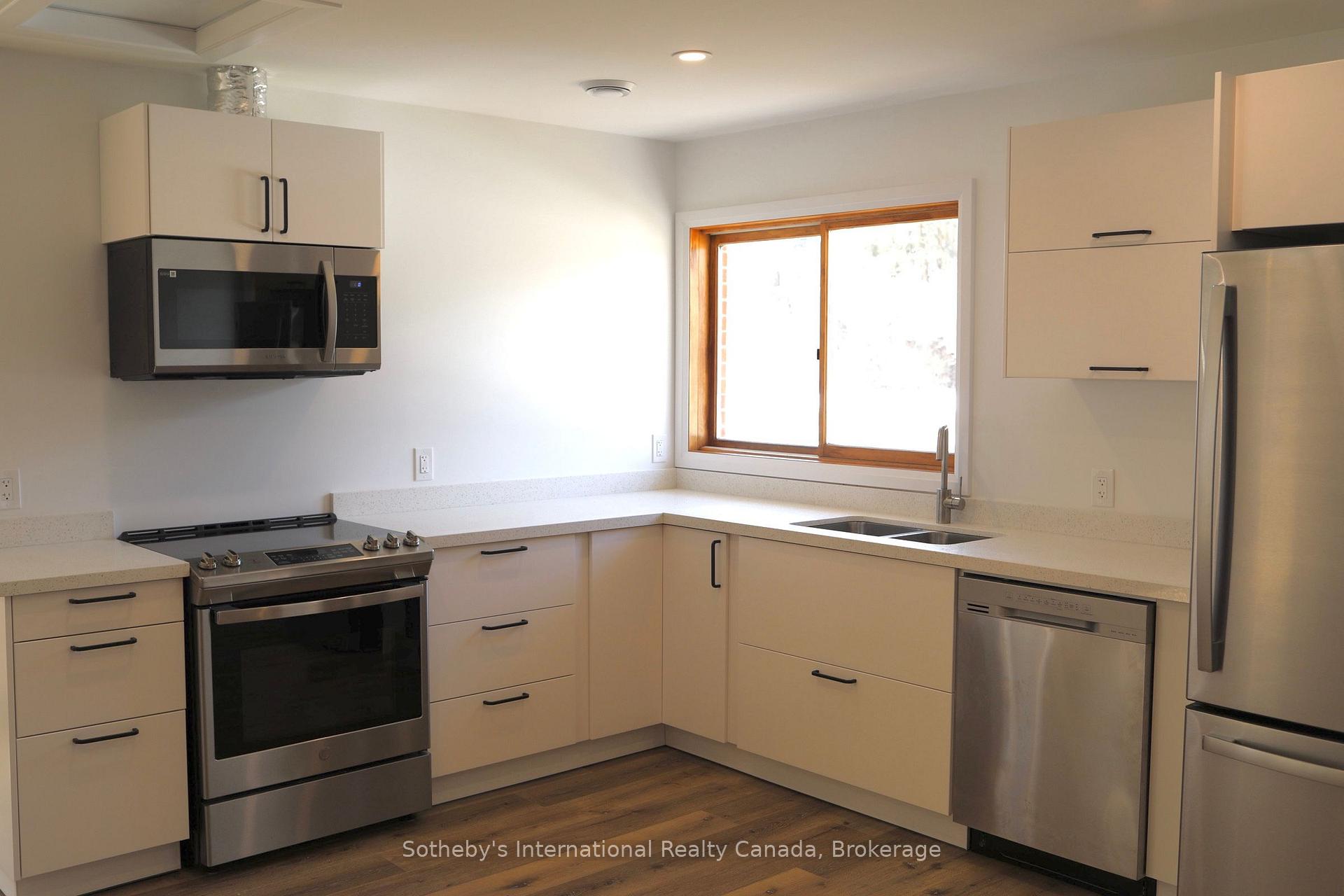 Photo 9 of Unit A, 22 Melville Street, Clearview, Nottawa — HOMEH