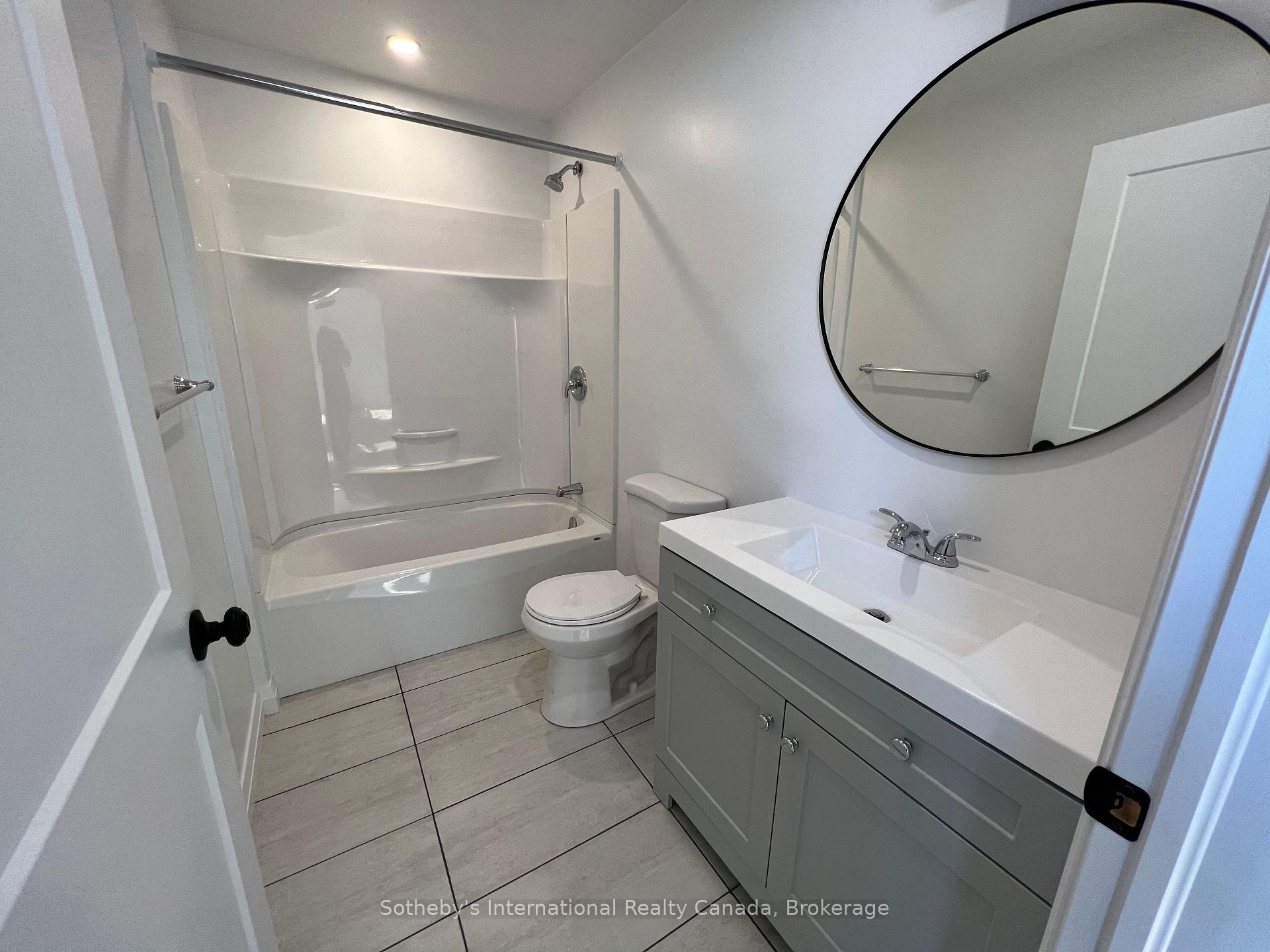 Photo 14 of Unit A, 22 Melville Street, Clearview, Nottawa — HOMEH