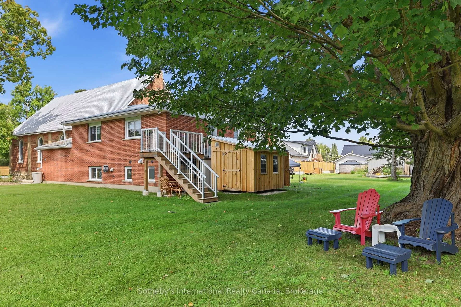 Photo 3 of Unit A, 22 Melville Street, Clearview, Nottawa — HOMEH