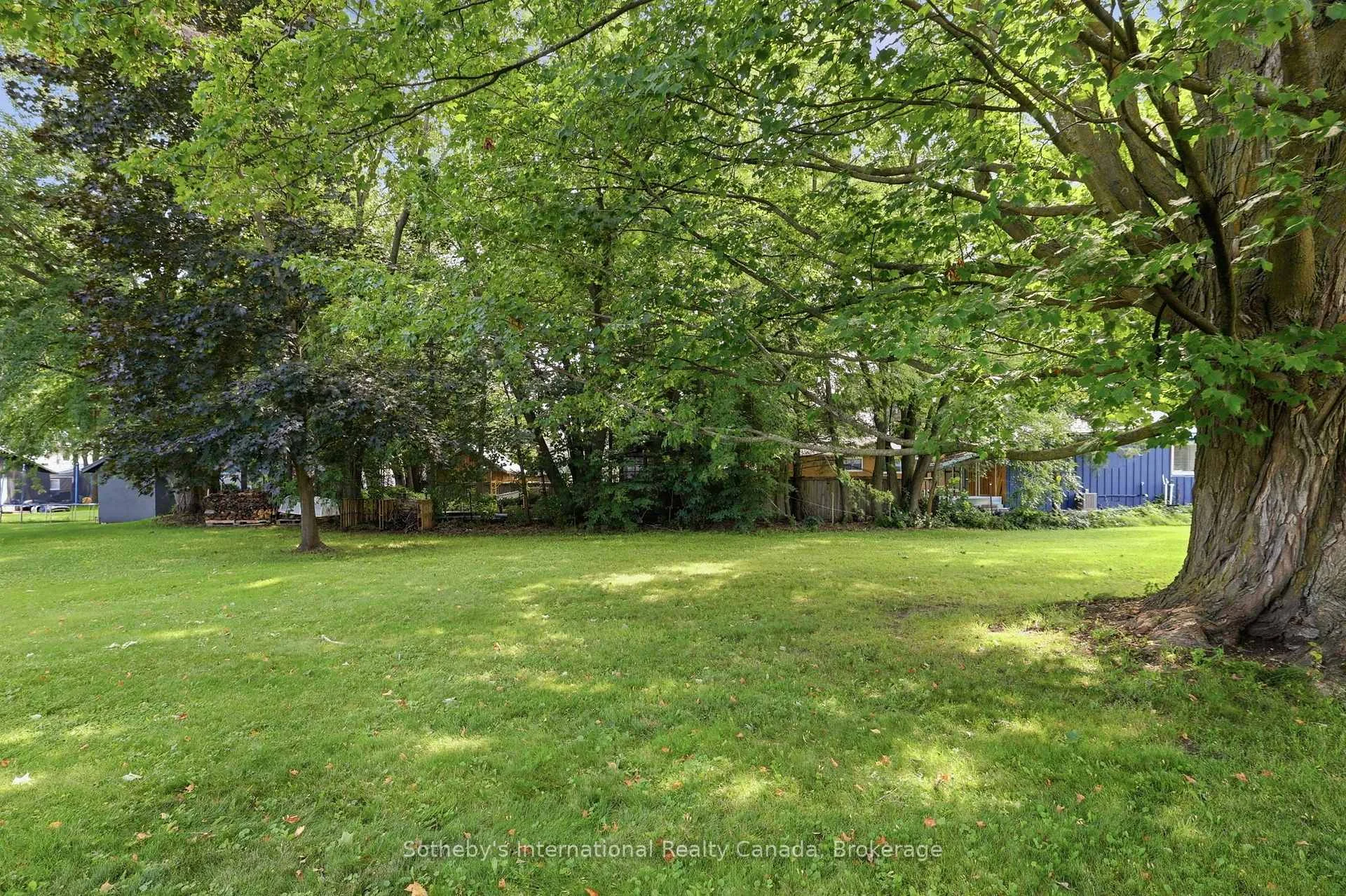 Photo 23 of Unit A, 22 Melville Street, Clearview, Nottawa — HOMEH