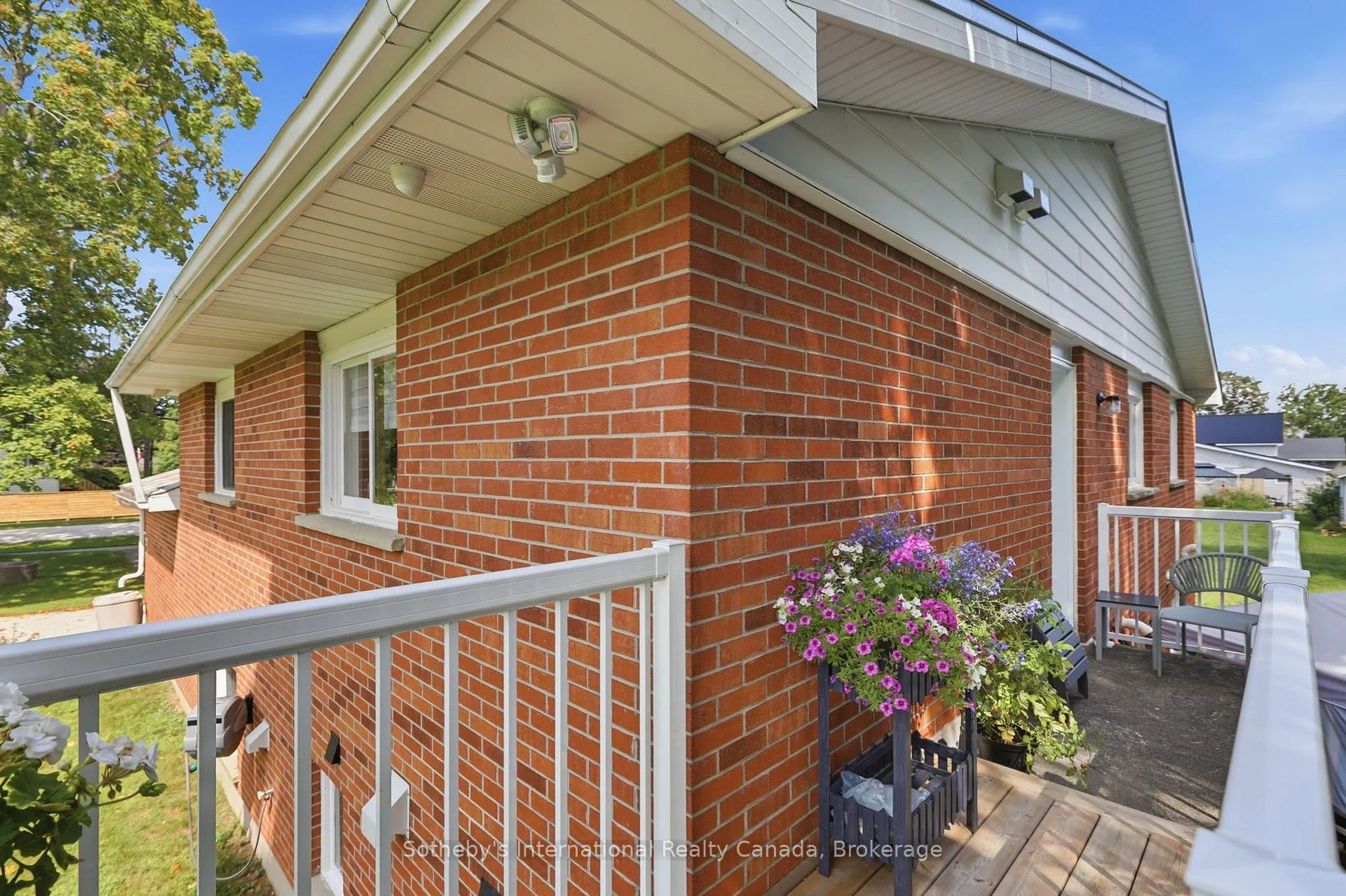 Photo 26 of Unit A, 22 Melville Street, Clearview, Nottawa — HOMEH