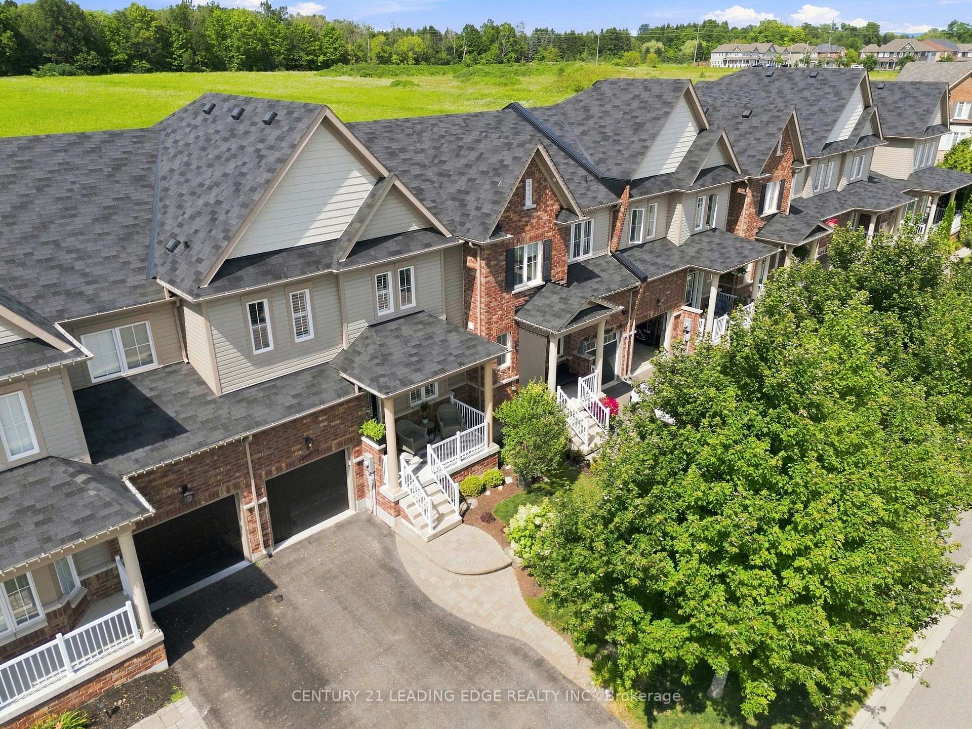 Photo 3 of 70 Ross Wright Avenue, Clarington, Bowmanville — HOMEH