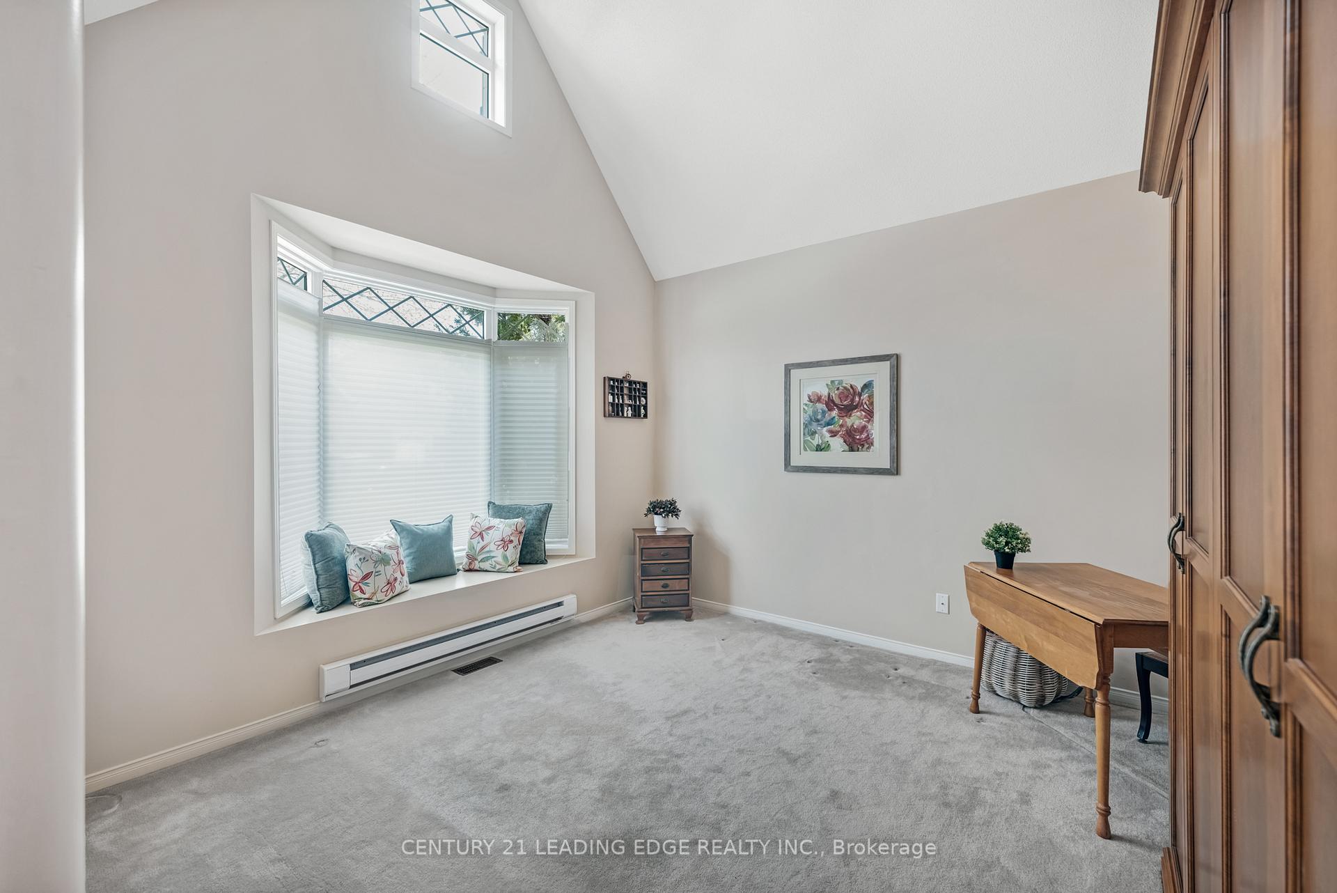 Photo 12 of 50 Button Crescent, Uxbridge — HOMEH