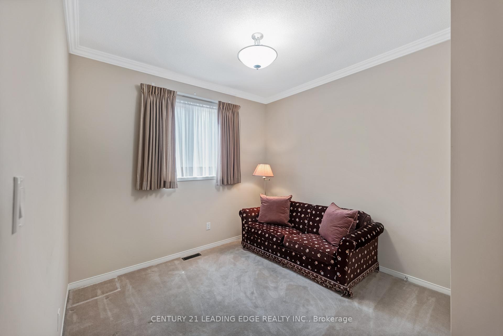 Photo 16 of 50 Button Crescent, Uxbridge — HOMEH