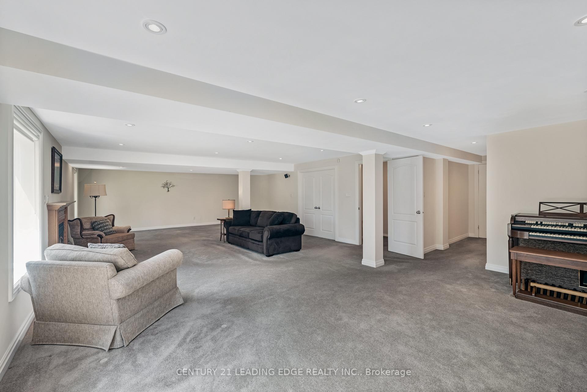 Photo 20 of 50 Button Crescent, Uxbridge — HOMEH