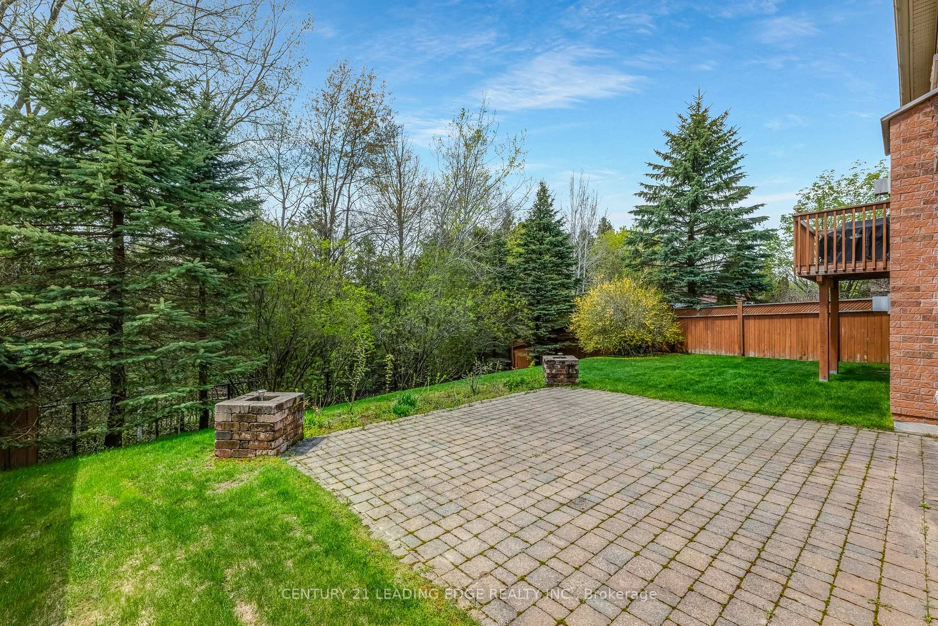 Photo 23 of 50 Button Crescent, Uxbridge — HOMEH