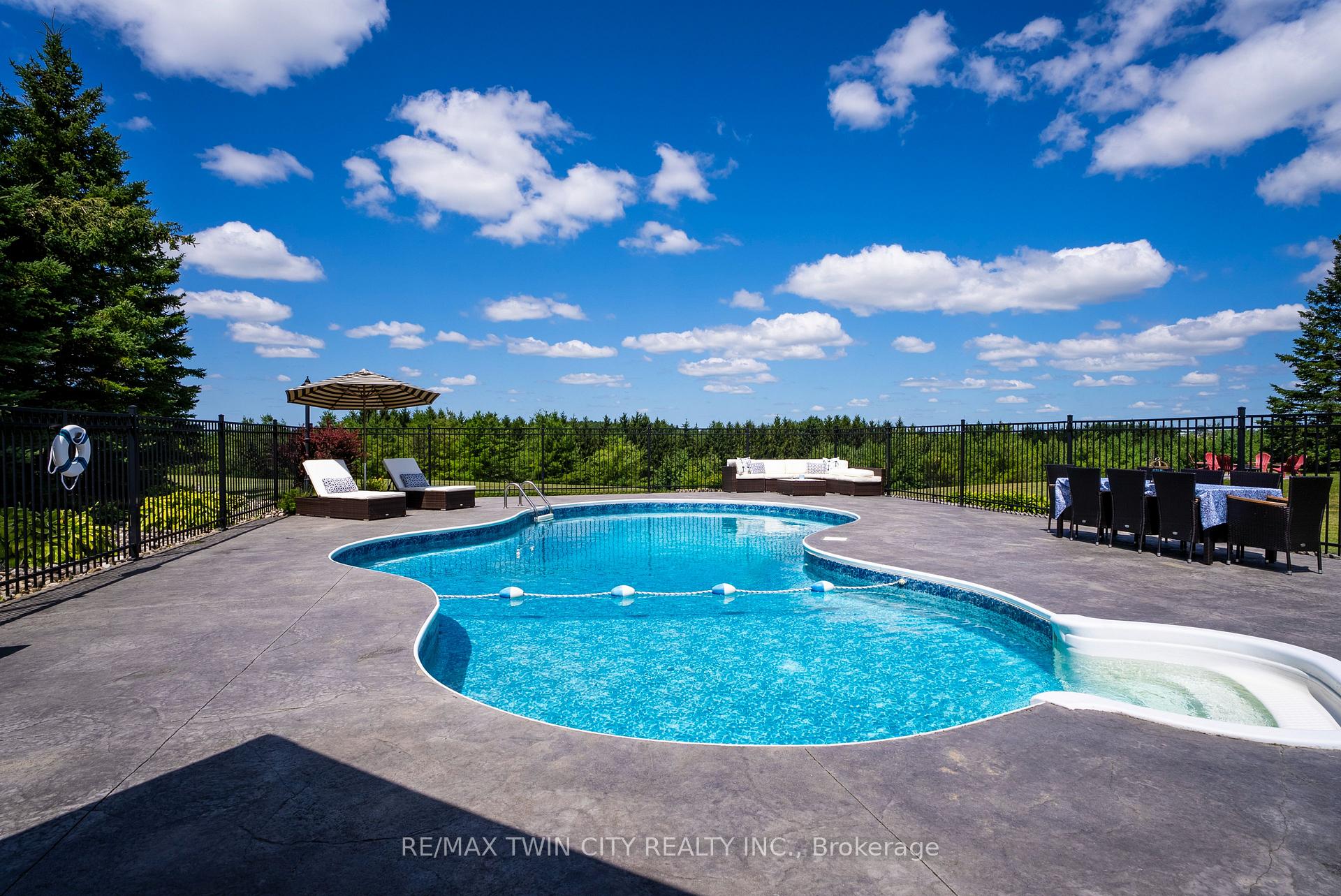 Photo 7 of 7118 Wellington Rd 11, Mapleton, Rural Mapleton — HOMEH