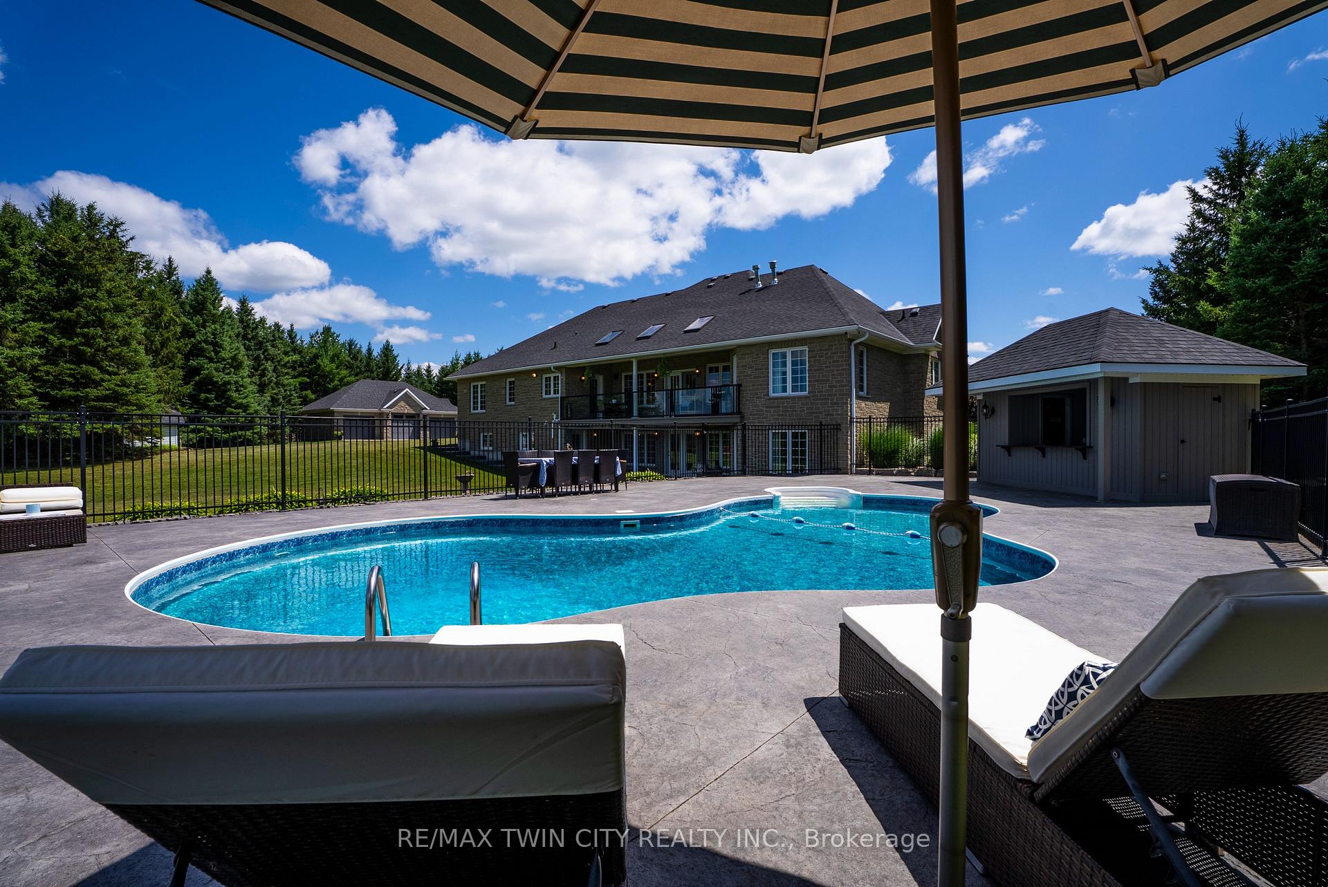 Photo 9 of 7118 Wellington Rd 11, Mapleton, Rural Mapleton — HOMEH