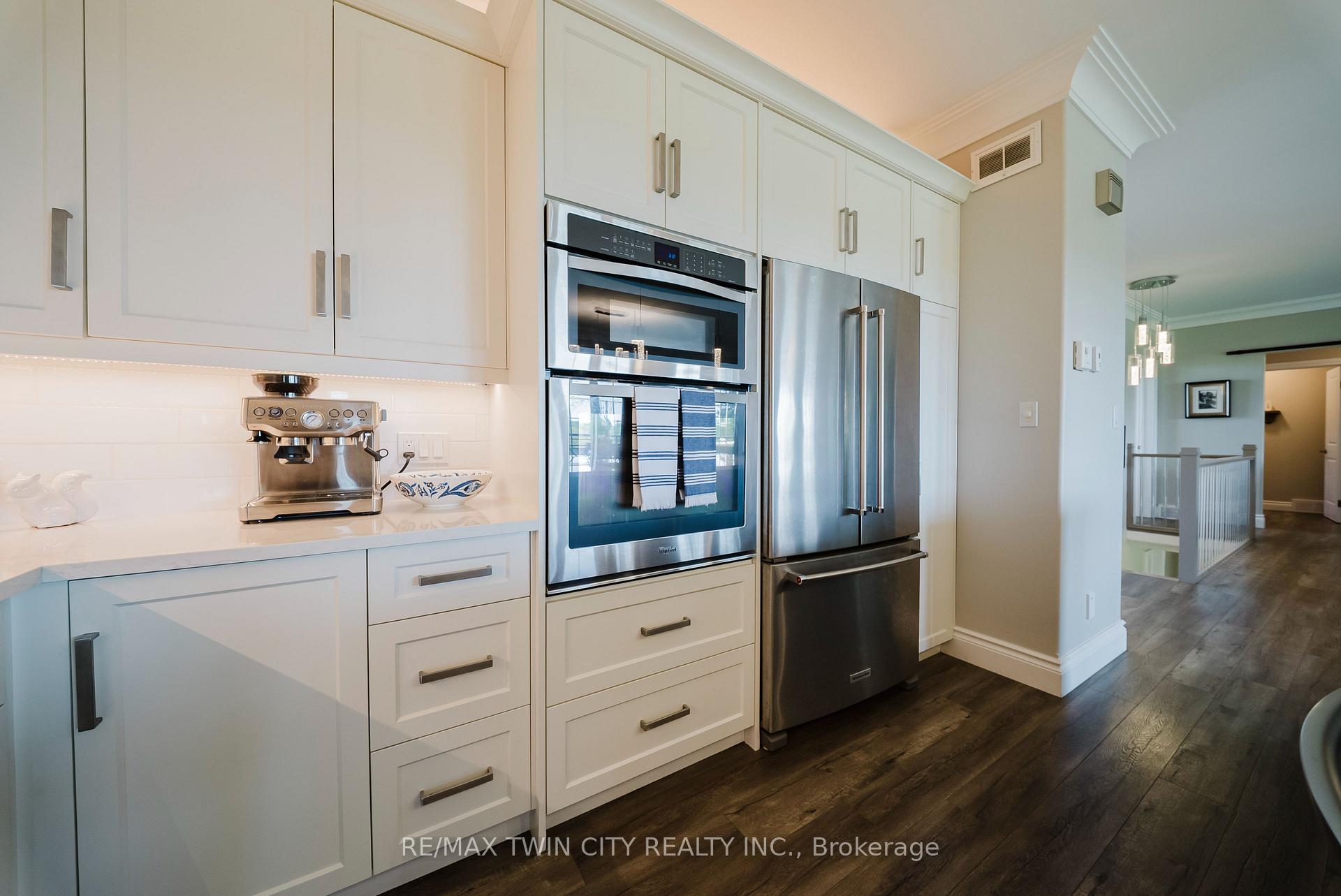 Photo 23 of 7118 Wellington Rd 11, Mapleton, Rural Mapleton — HOMEH