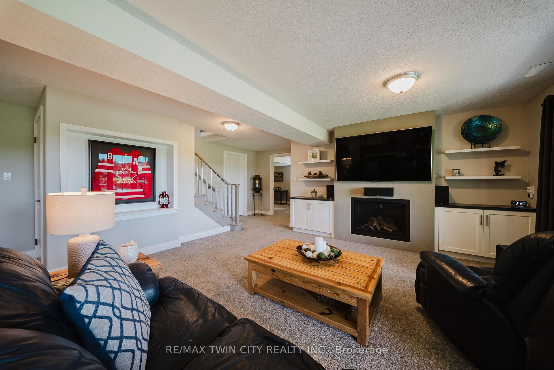 Photo 33 of 7118 Wellington Rd 11, Mapleton, Rural Mapleton — HOMEH