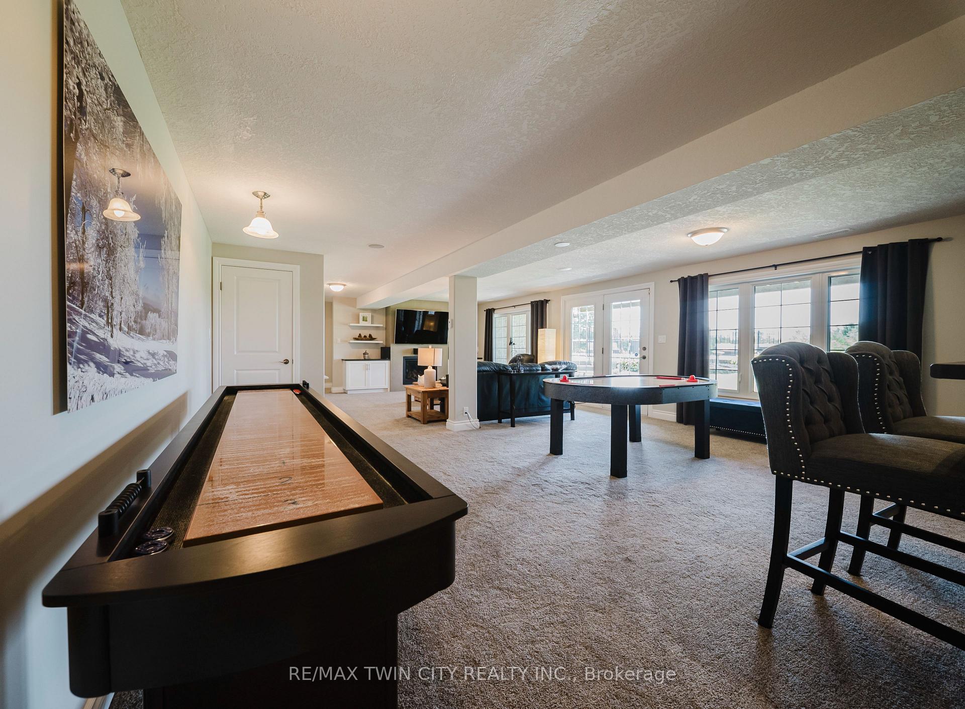 Photo 36 of 7118 Wellington Rd 11, Mapleton, Rural Mapleton — HOMEH