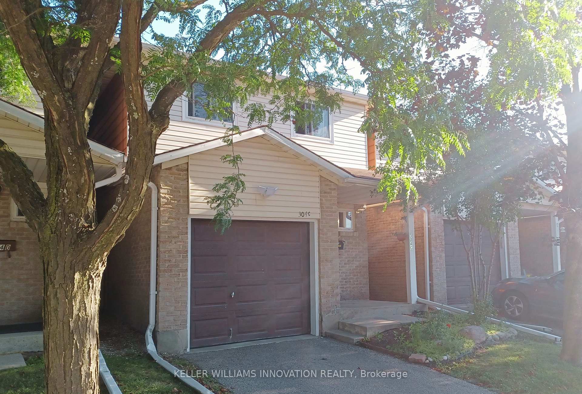 Photo 2 of Unit C, 304 Bluevale Street, Waterloo, Lincoln Heights — HOMEH