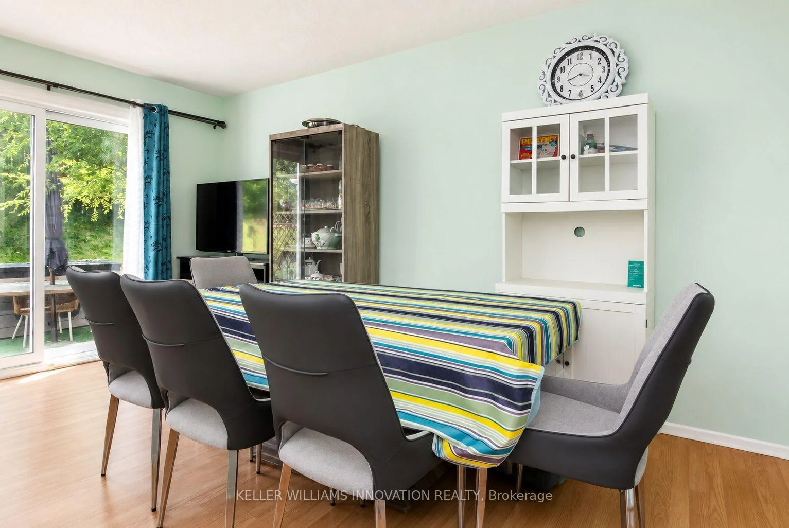 Photo 4 of Unit C, 304 Bluevale Street, Waterloo, Lincoln Heights — HOMEH