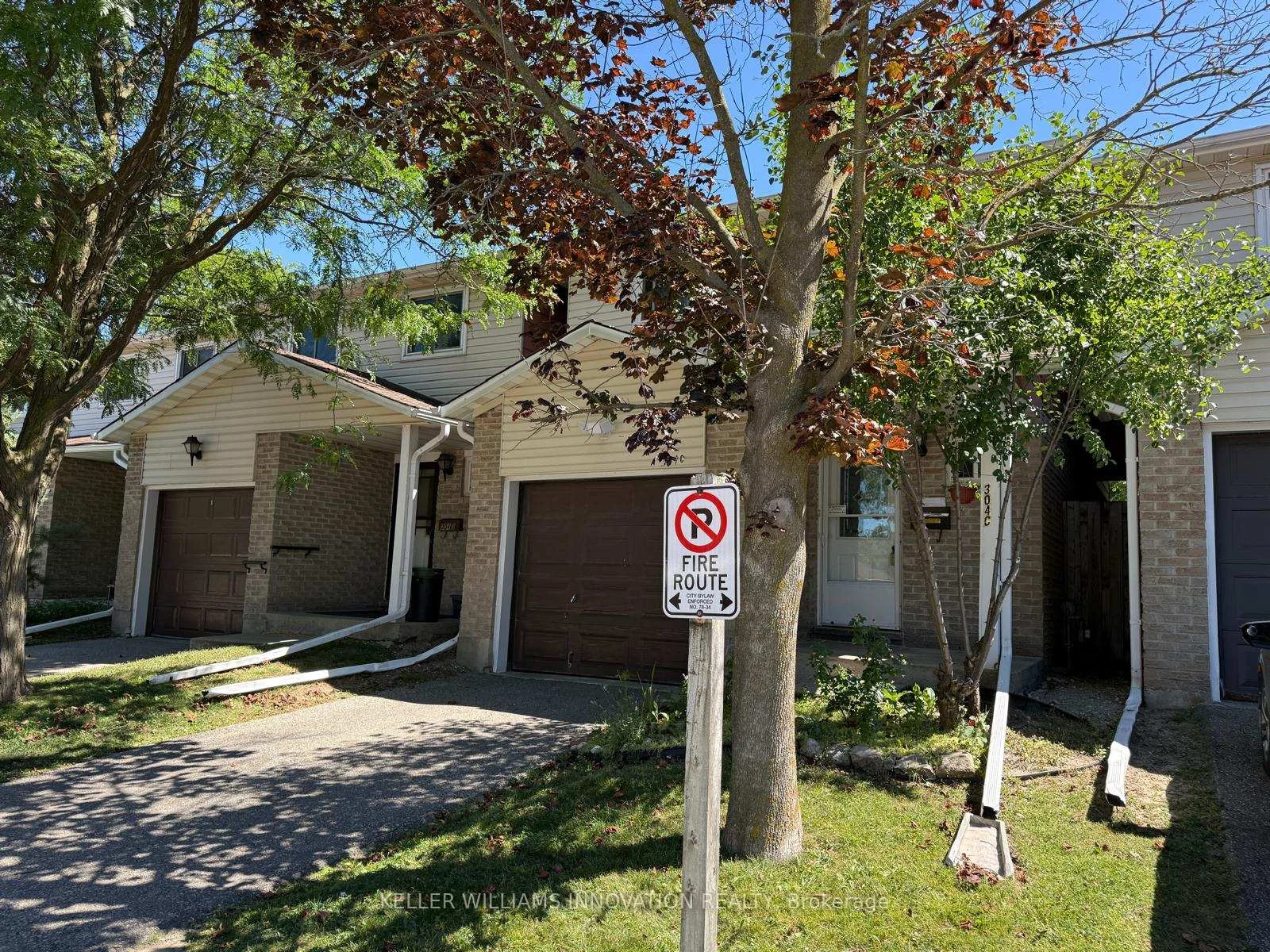 Photo 5 of Unit C, 304 Bluevale Street, Waterloo, Lincoln Heights — HOMEH
