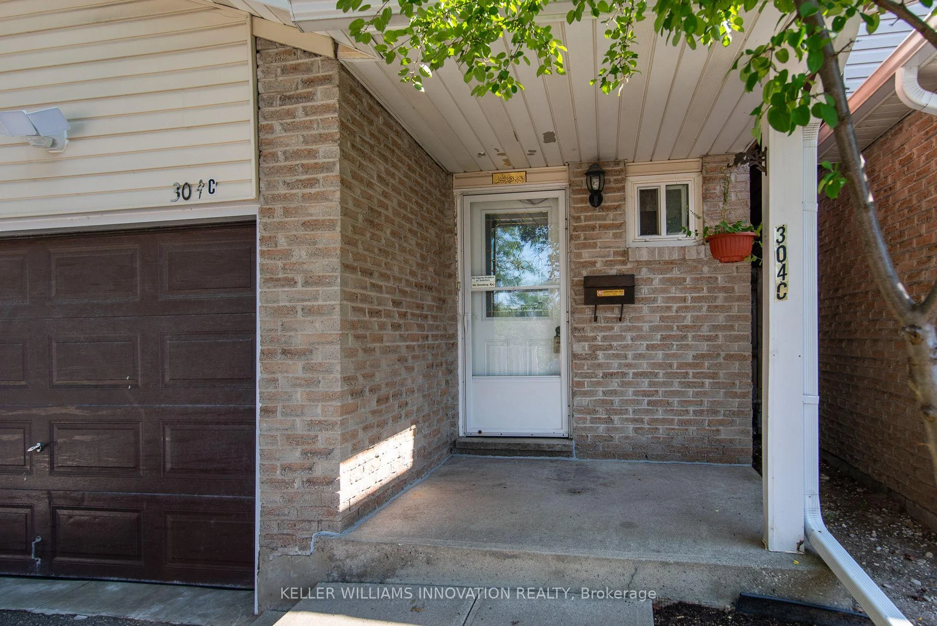 Photo 12 of Unit C, 304 Bluevale Street, Waterloo, Lincoln Heights — HOMEH