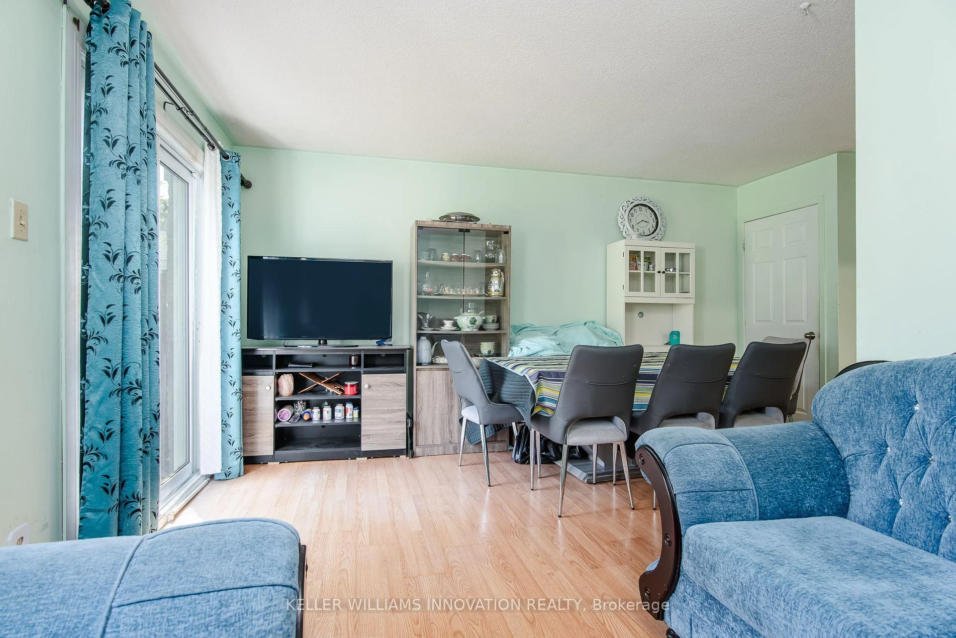 Photo 20 of Unit C, 304 Bluevale Street, Waterloo, Lincoln Heights — HOMEH