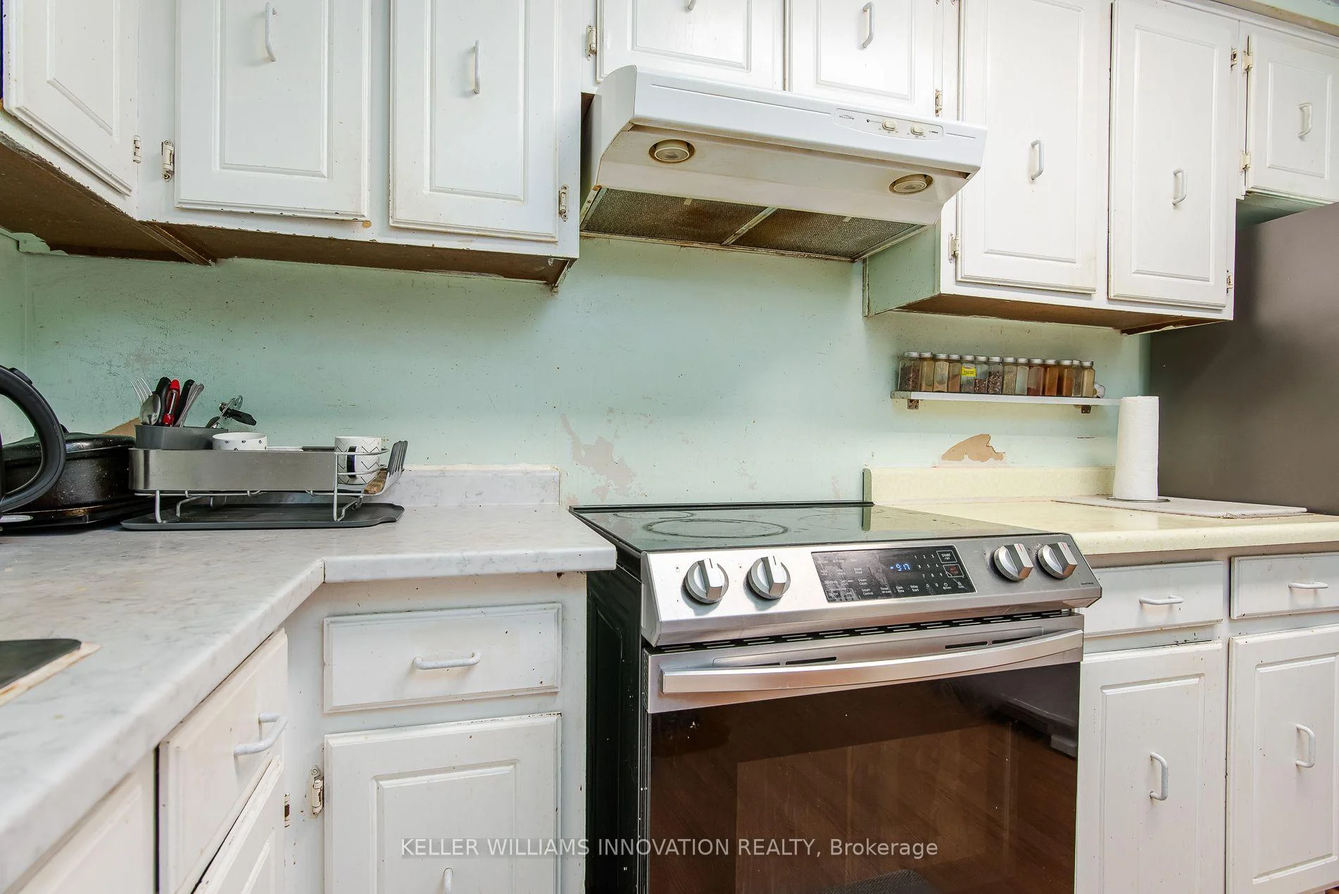 Photo 21 of Unit C, 304 Bluevale Street, Waterloo, Lincoln Heights — HOMEH