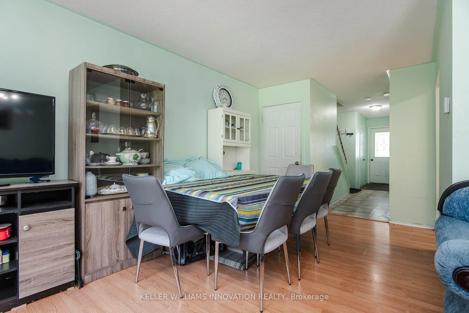 Photo 23 of Unit C, 304 Bluevale Street, Waterloo, Lincoln Heights — HOMEH