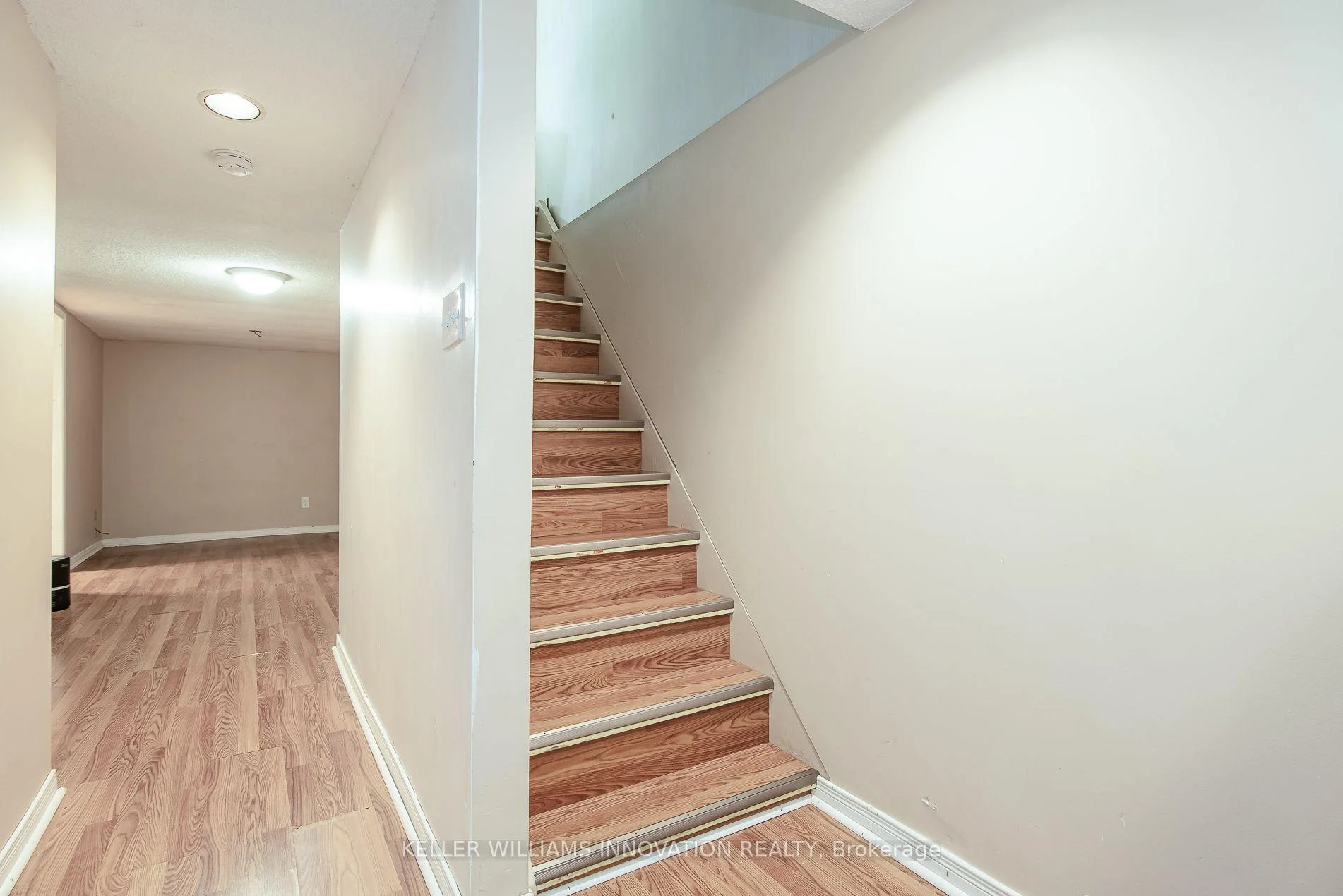 Photo 33 of Unit C, 304 Bluevale Street, Waterloo, Lincoln Heights — HOMEH