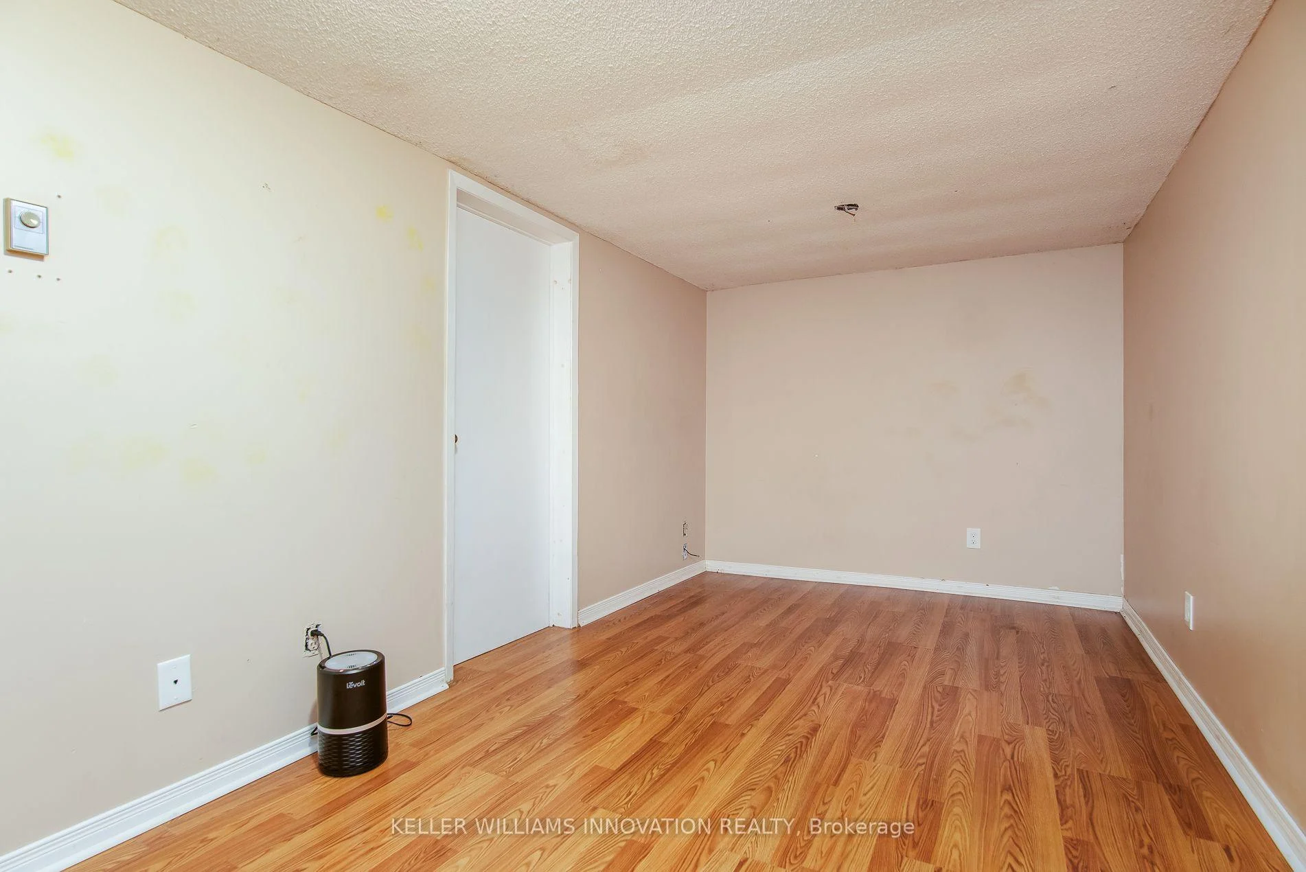 Photo 35 of Unit C, 304 Bluevale Street, Waterloo, Lincoln Heights — HOMEH