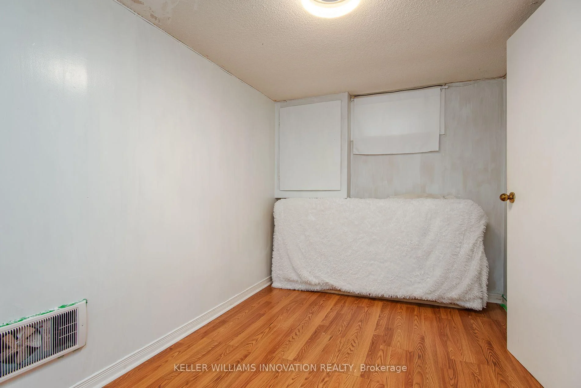 Photo 38 of Unit C, 304 Bluevale Street, Waterloo, Lincoln Heights — HOMEH
