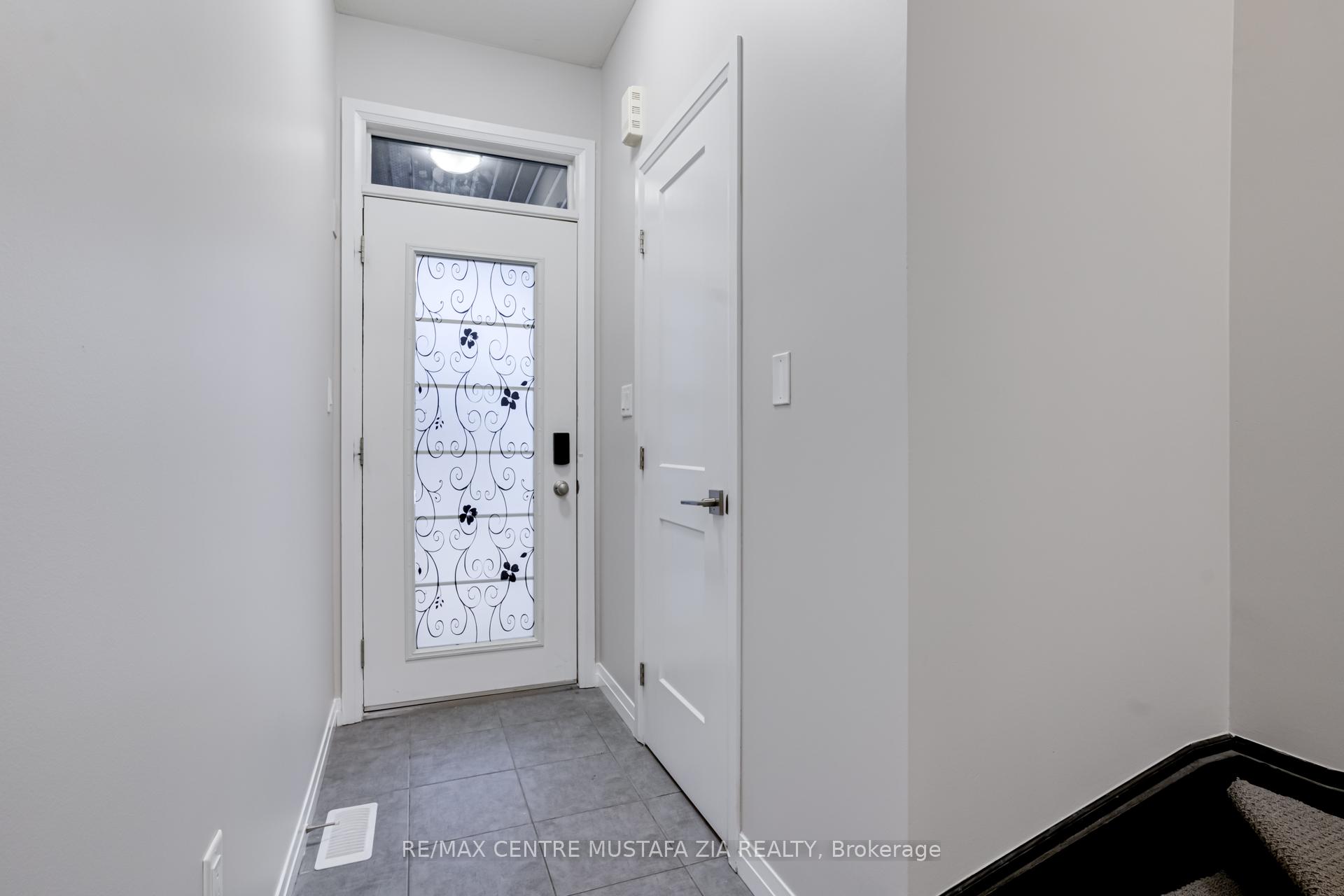 Photo 5 of 74 Soho Street, Hamilton, Stoney Creek Mountain — HOMEH