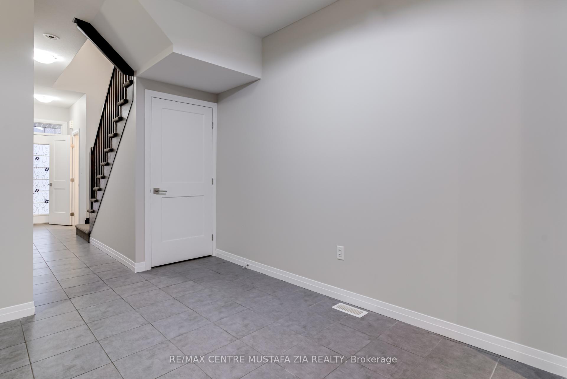 Photo 7 of 74 Soho Street, Hamilton, Stoney Creek Mountain — HOMEH