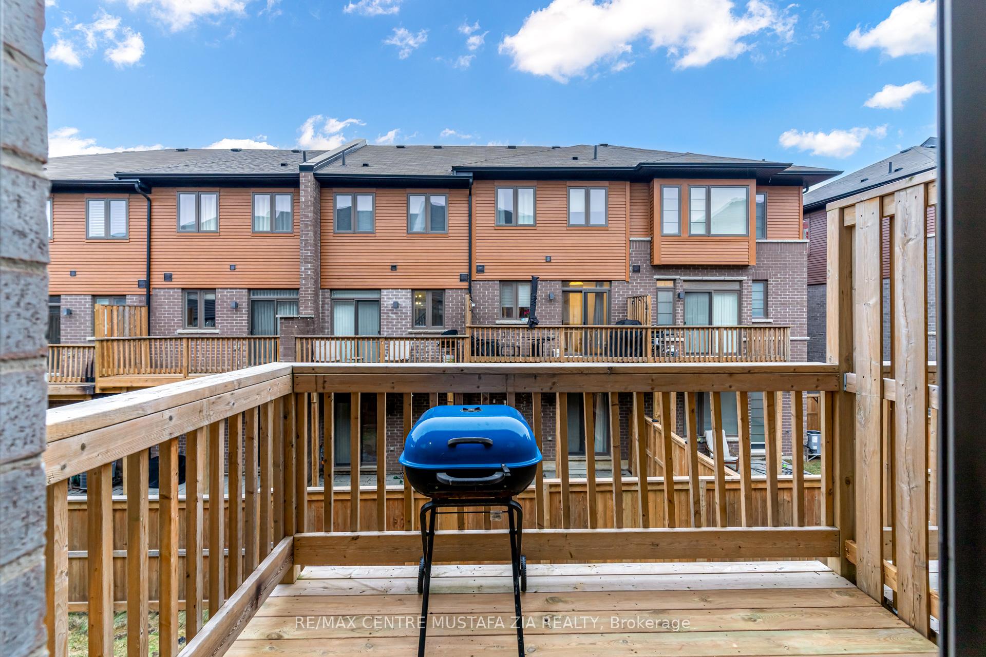 Photo 14 of 74 Soho Street, Hamilton, Stoney Creek Mountain — HOMEH