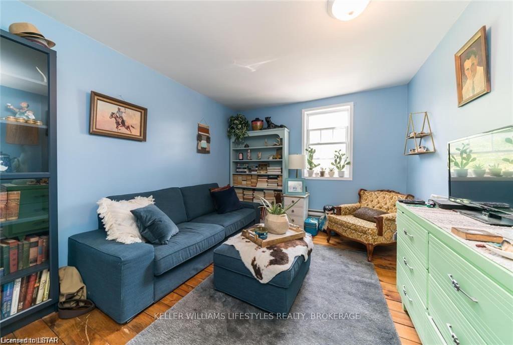 Photo 9 of 492 Emery Street E, London, South F — HOMEH