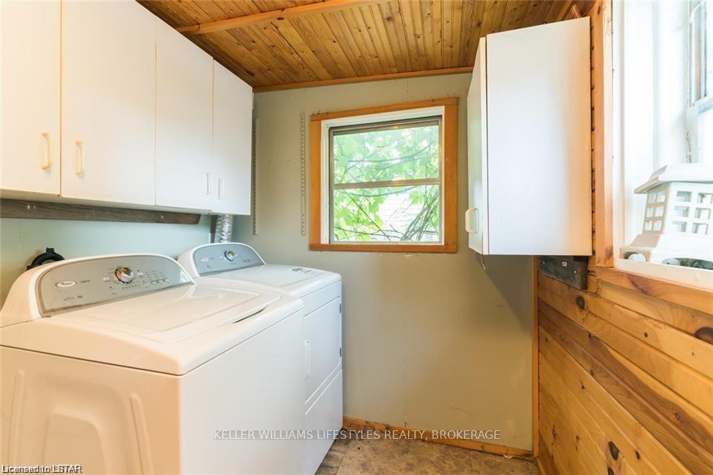 Photo 11 of 492 Emery Street E, London, South F — HOMEH