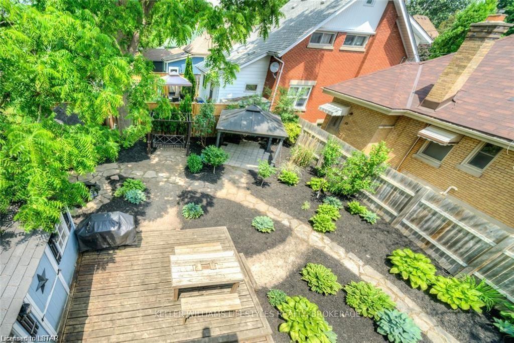 Photo 12 of 492 Emery Street E, London, South F — HOMEH