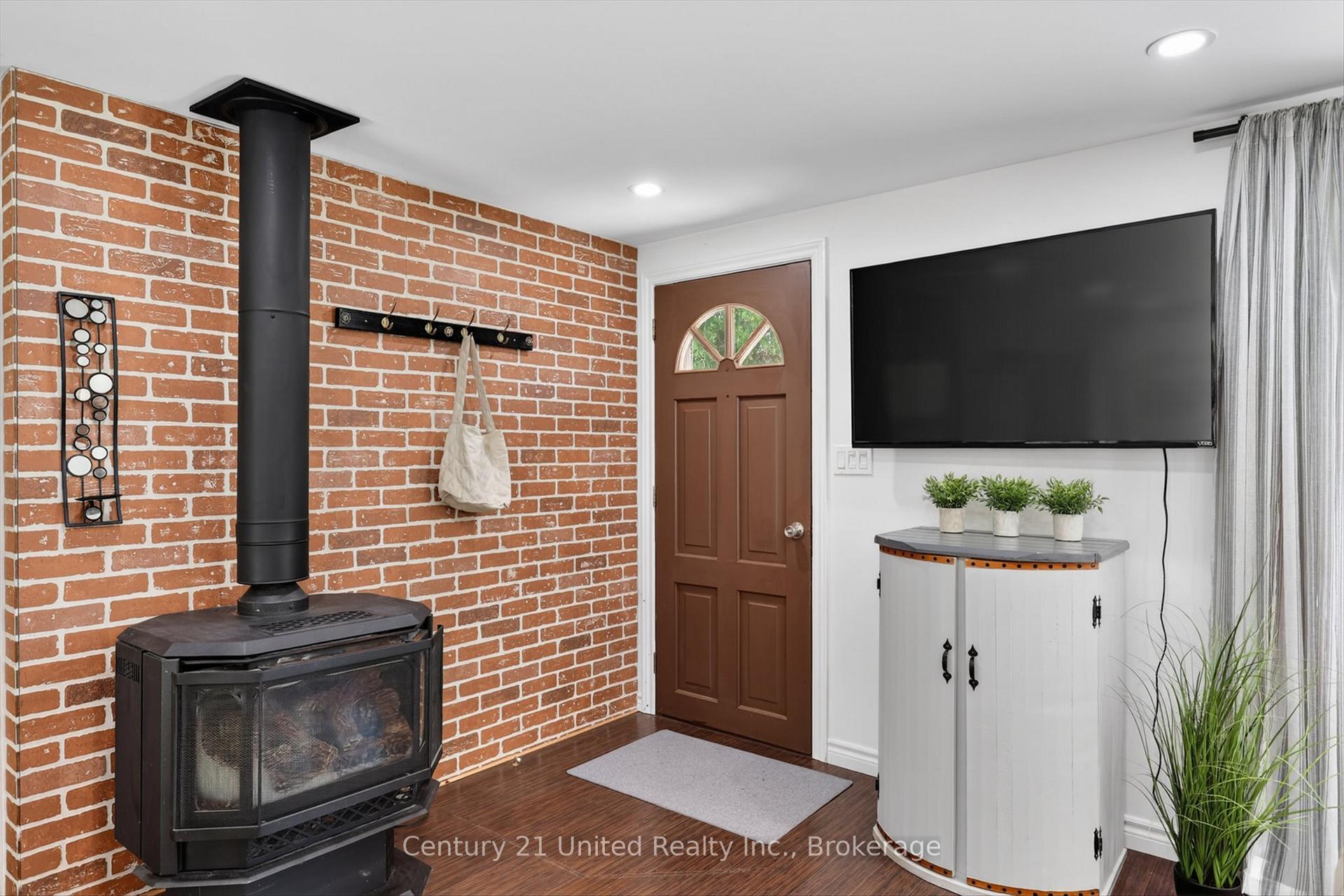 Photo 7 of 98 Lakeview Cottage Road, Kawartha Lakes, Bexley — HOMEH