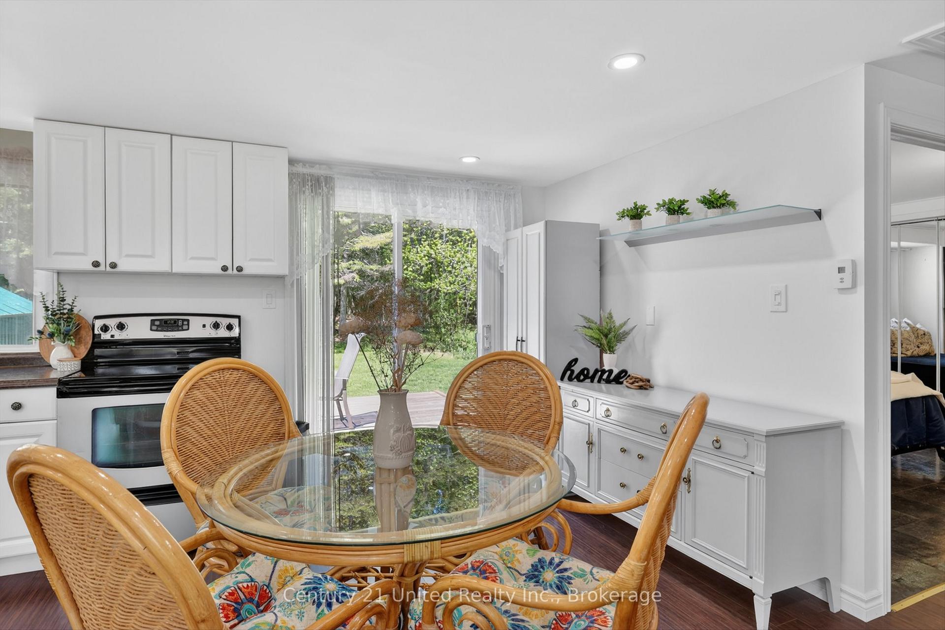 Photo 13 of 98 Lakeview Cottage Road, Kawartha Lakes, Bexley — HOMEH