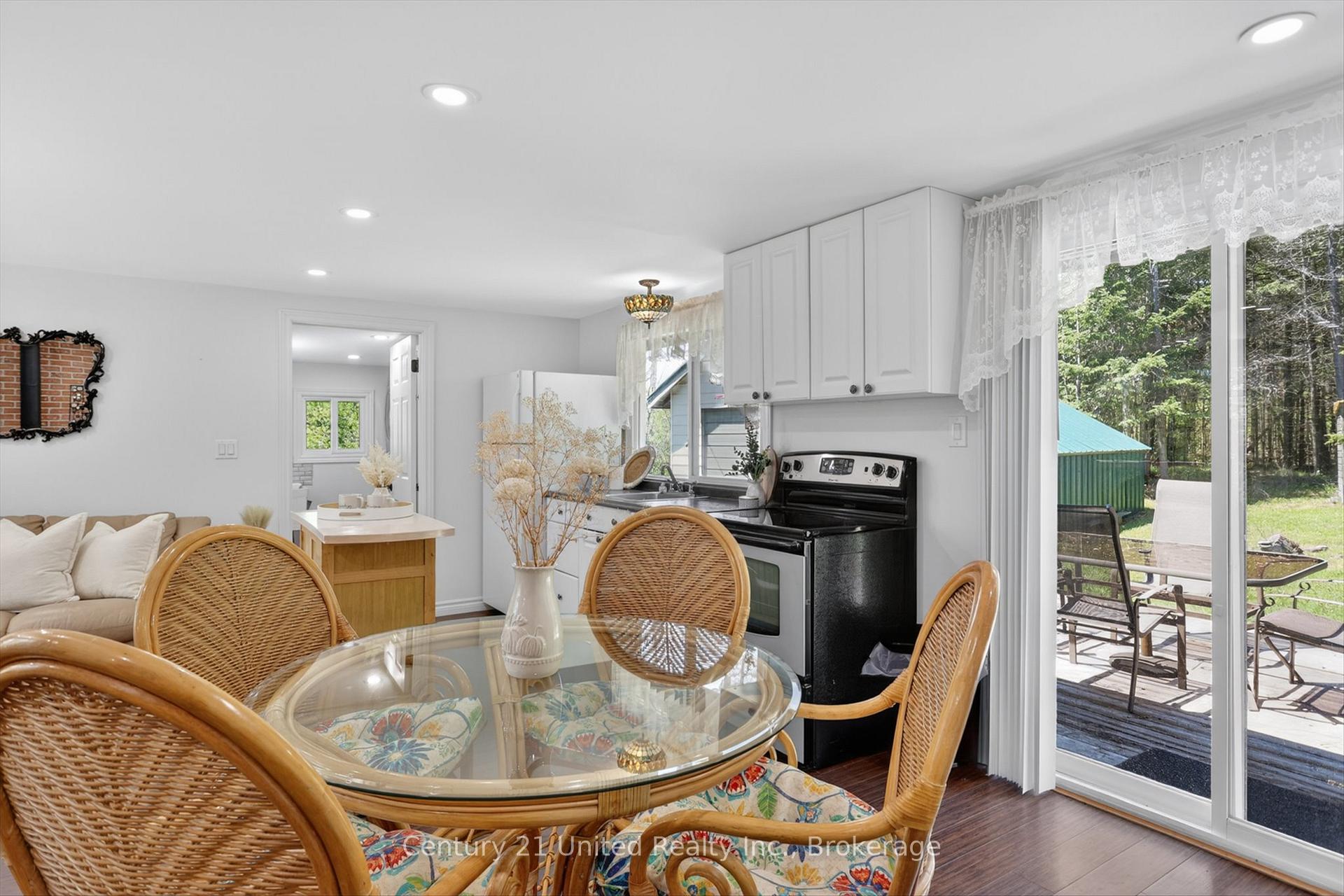 Photo 14 of 98 Lakeview Cottage Road, Kawartha Lakes, Bexley — HOMEH