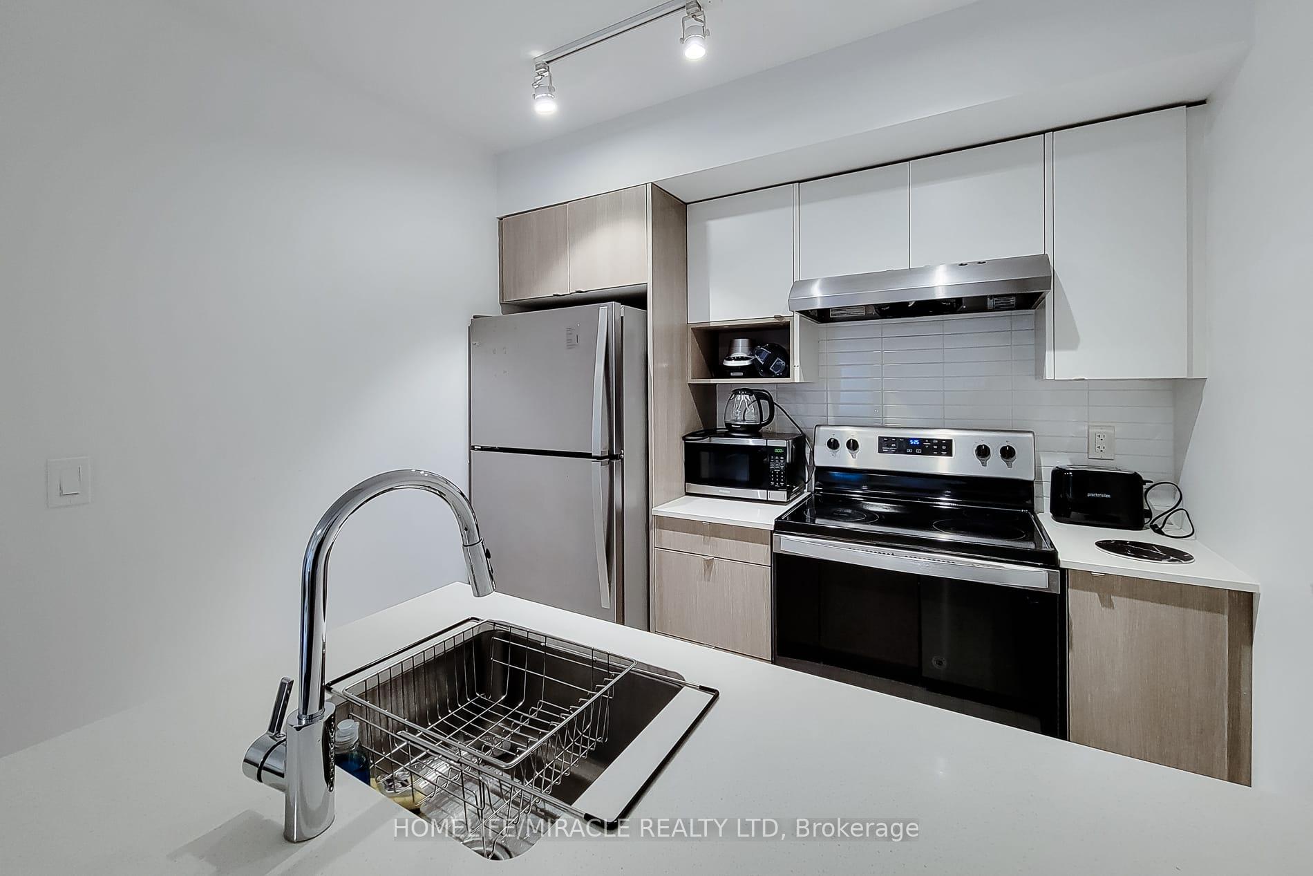 Photo 6 of 1127 Cooke Boulevard, Burlington, LaSalle — HOMEH