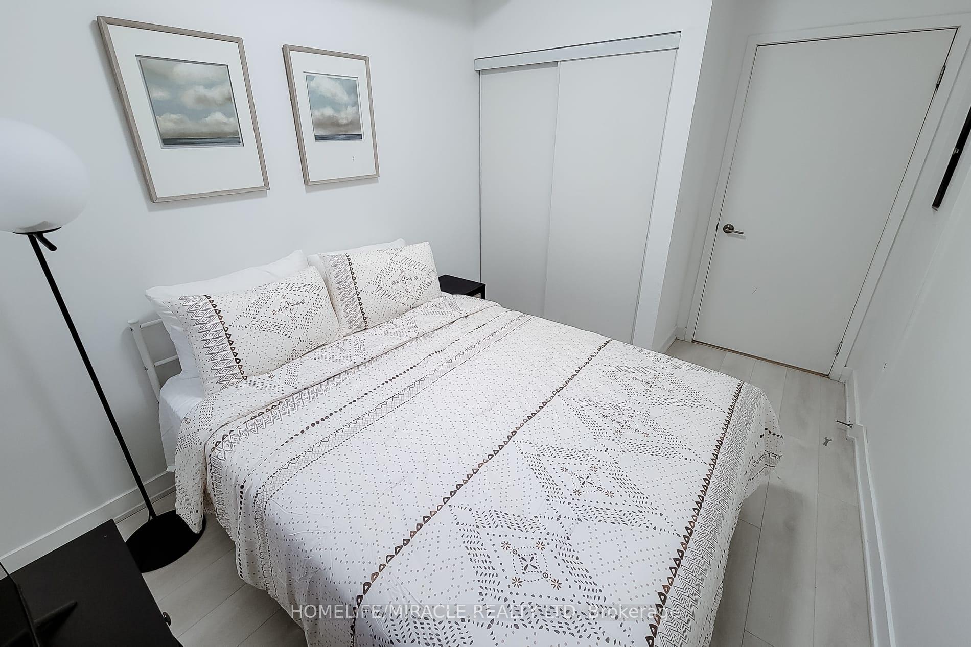 Photo 8 of 1127 Cooke Boulevard, Burlington, LaSalle — HOMEH