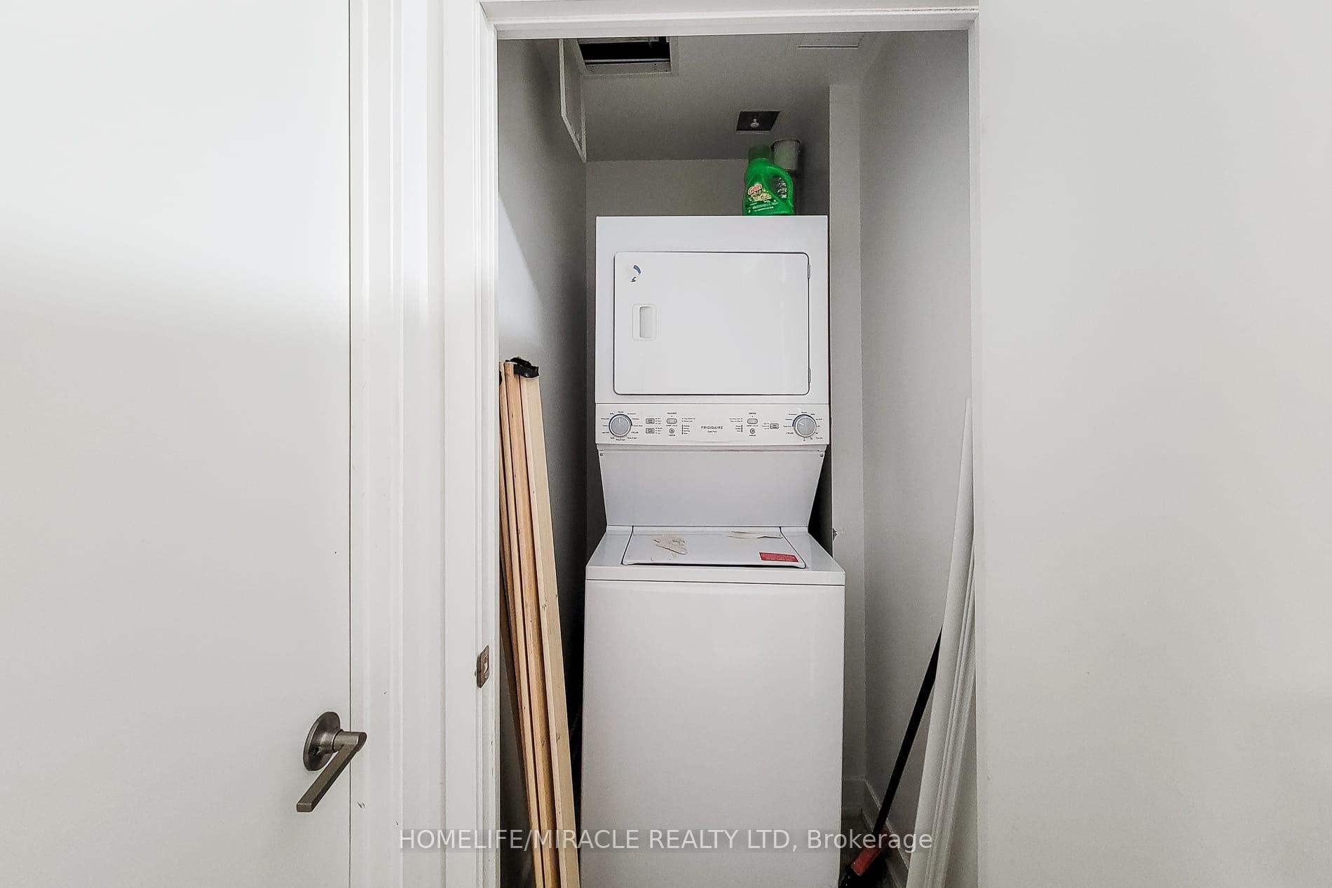 Photo 12 of 1127 Cooke Boulevard, Burlington, LaSalle — HOMEH
