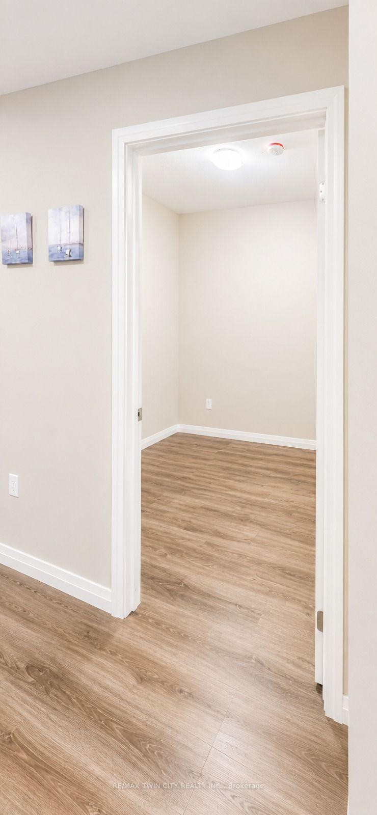 Photo 5 of 108 Garment Street, Kitchener, Cherry Hill — HOMEH
