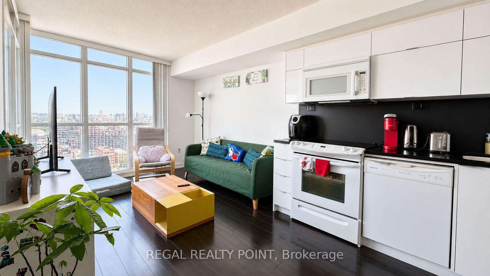 Photo 1 of Unit 3015, 21 Iceboat Terrace, Toronto, Waterfront Communities — HOMEH