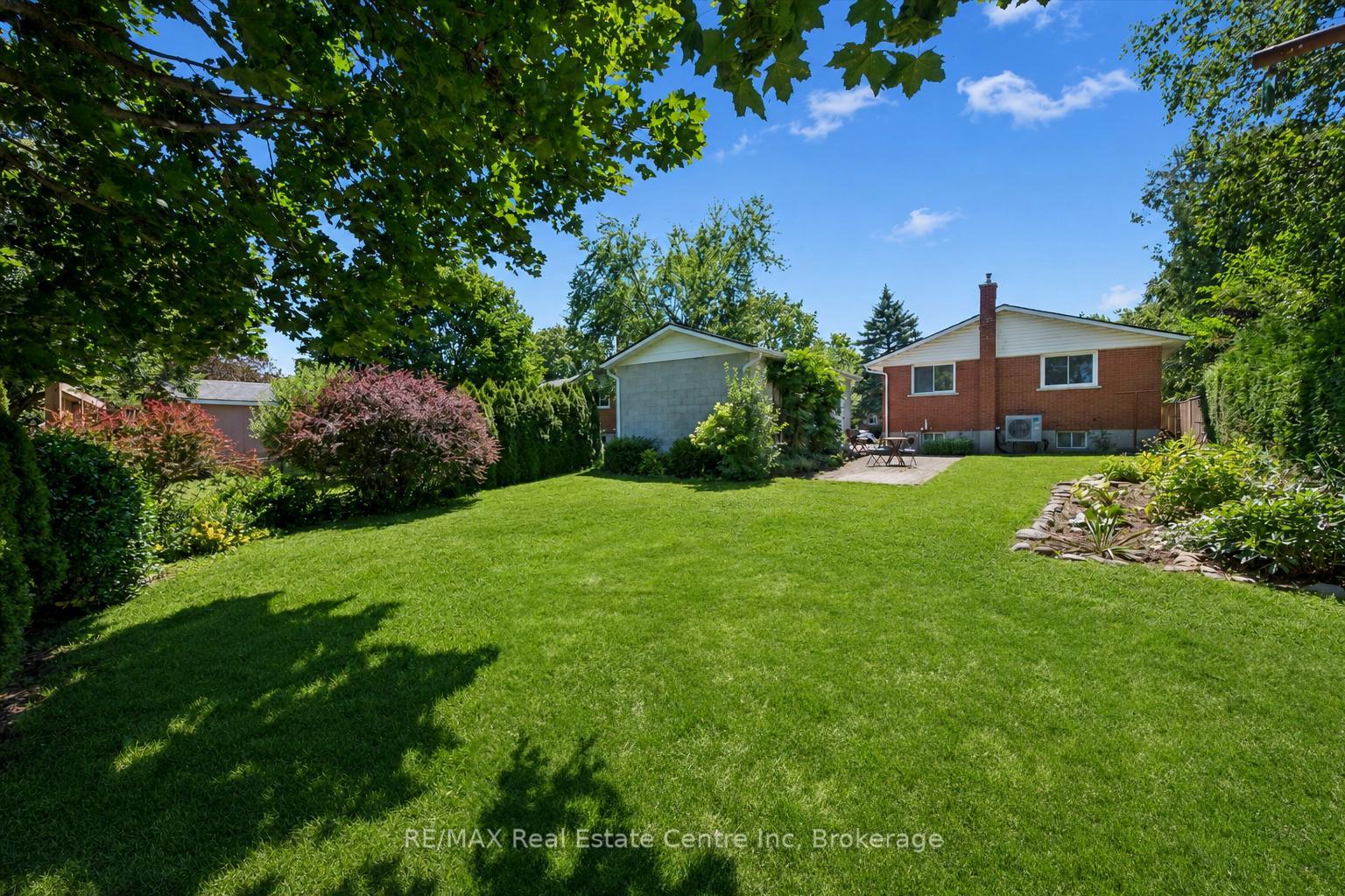 Photo 15 of 95 Mountford Drive, Guelph, Grange Road — HOMEH