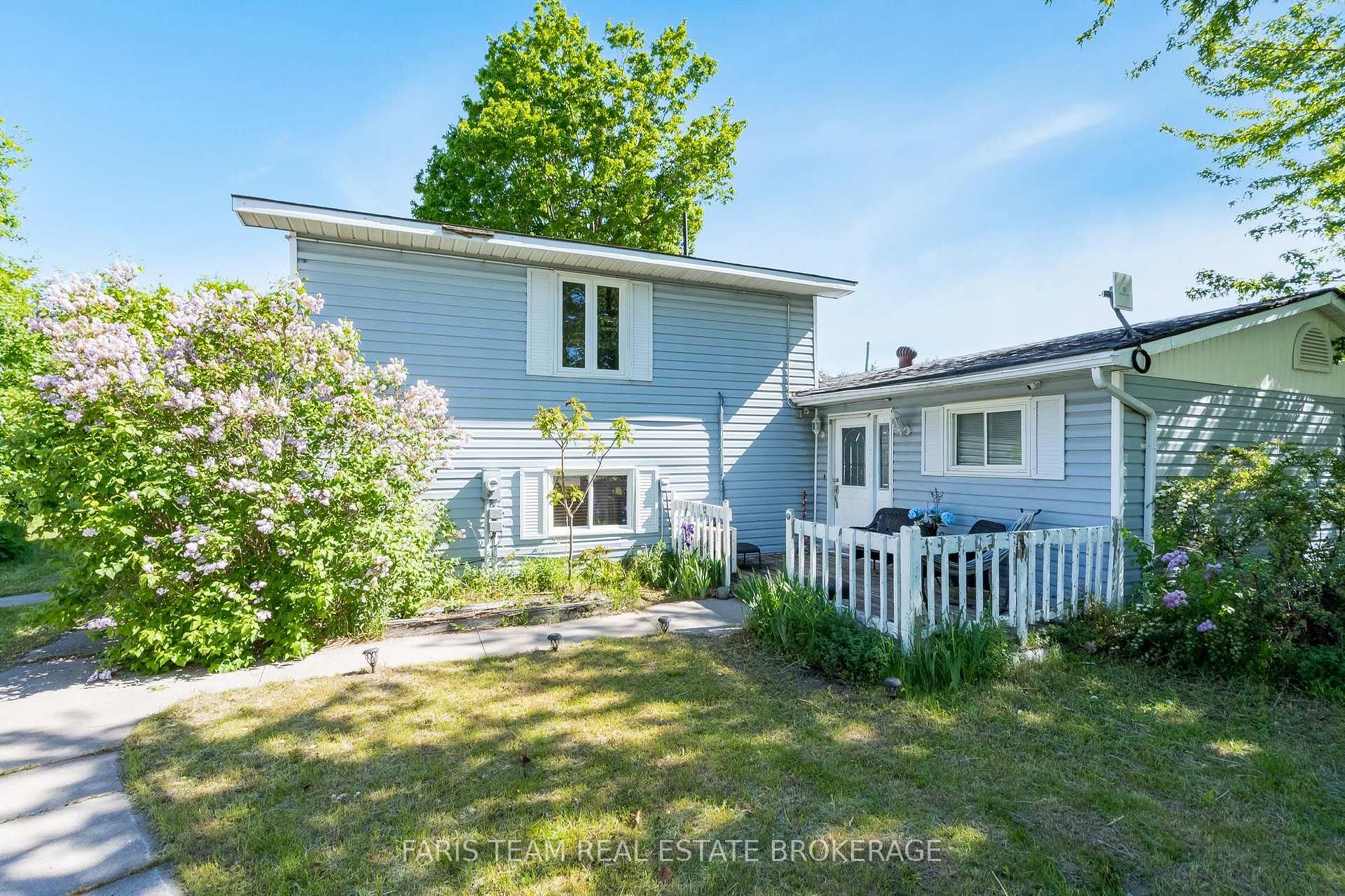 Photo 2 of 1008 Rainbow Valley Road W, Springwater, Rural Springwater — HOMEH