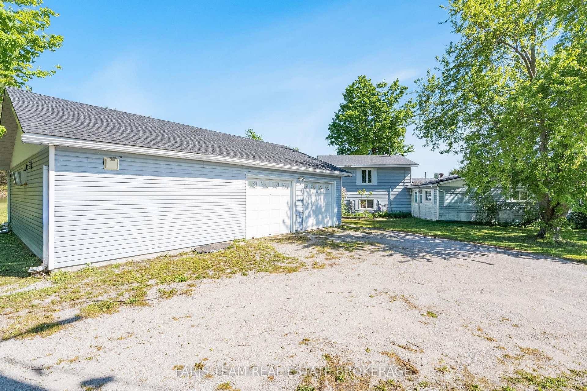 Photo 7 of 1008 Rainbow Valley Road W, Springwater, Rural Springwater — HOMEH