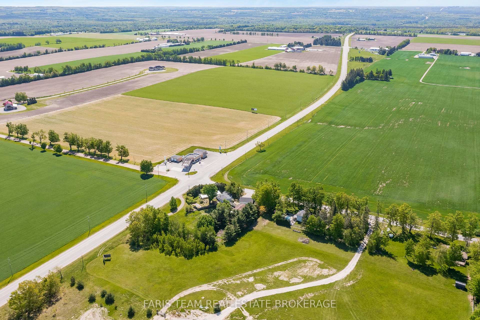 Photo 11 of 1008 Rainbow Valley Road W, Springwater, Rural Springwater — HOMEH