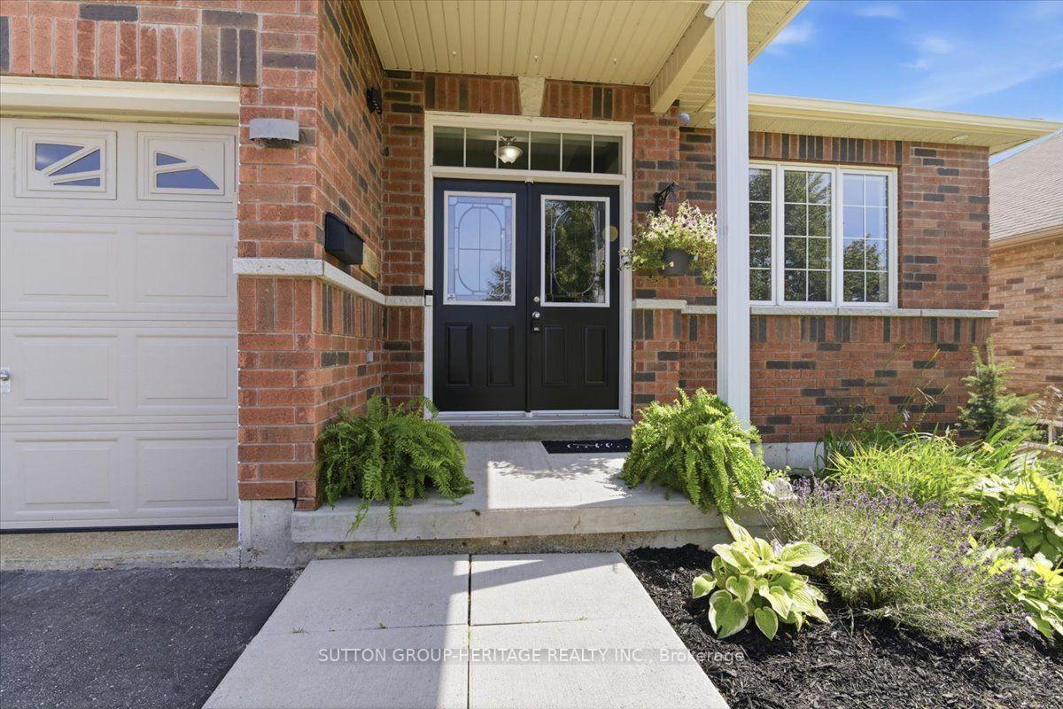Photo 4 of 7 Holtom Street, Kawartha Lakes, Lindsay — HOMEH
